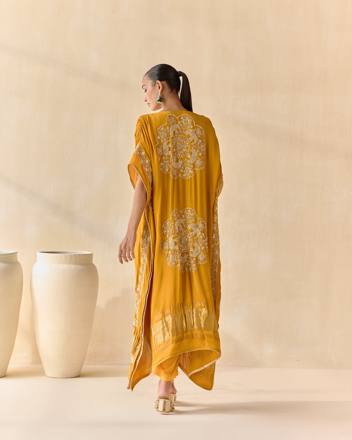 kanakprabha kaftan set - detail view 1
