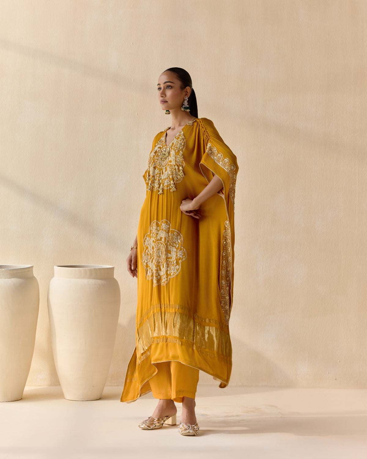 kanakprabha kaftan set - detail view 3