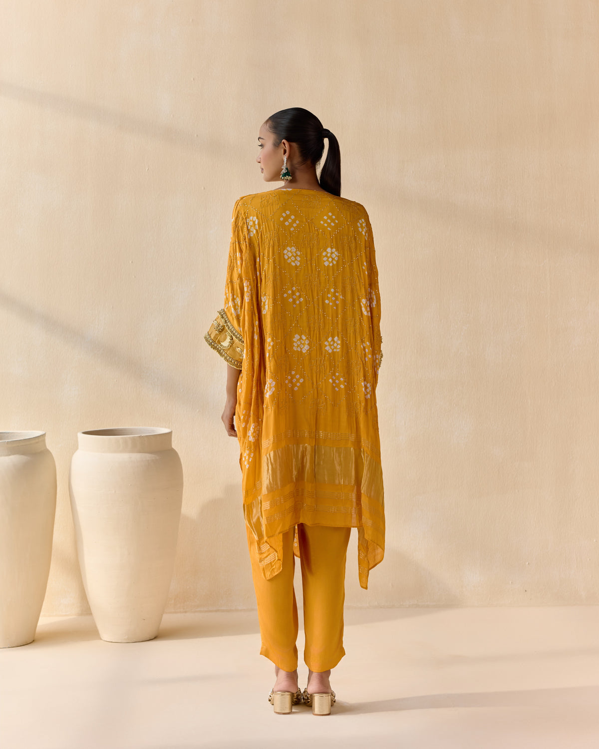 ambarika kaftan set - detail view 1
