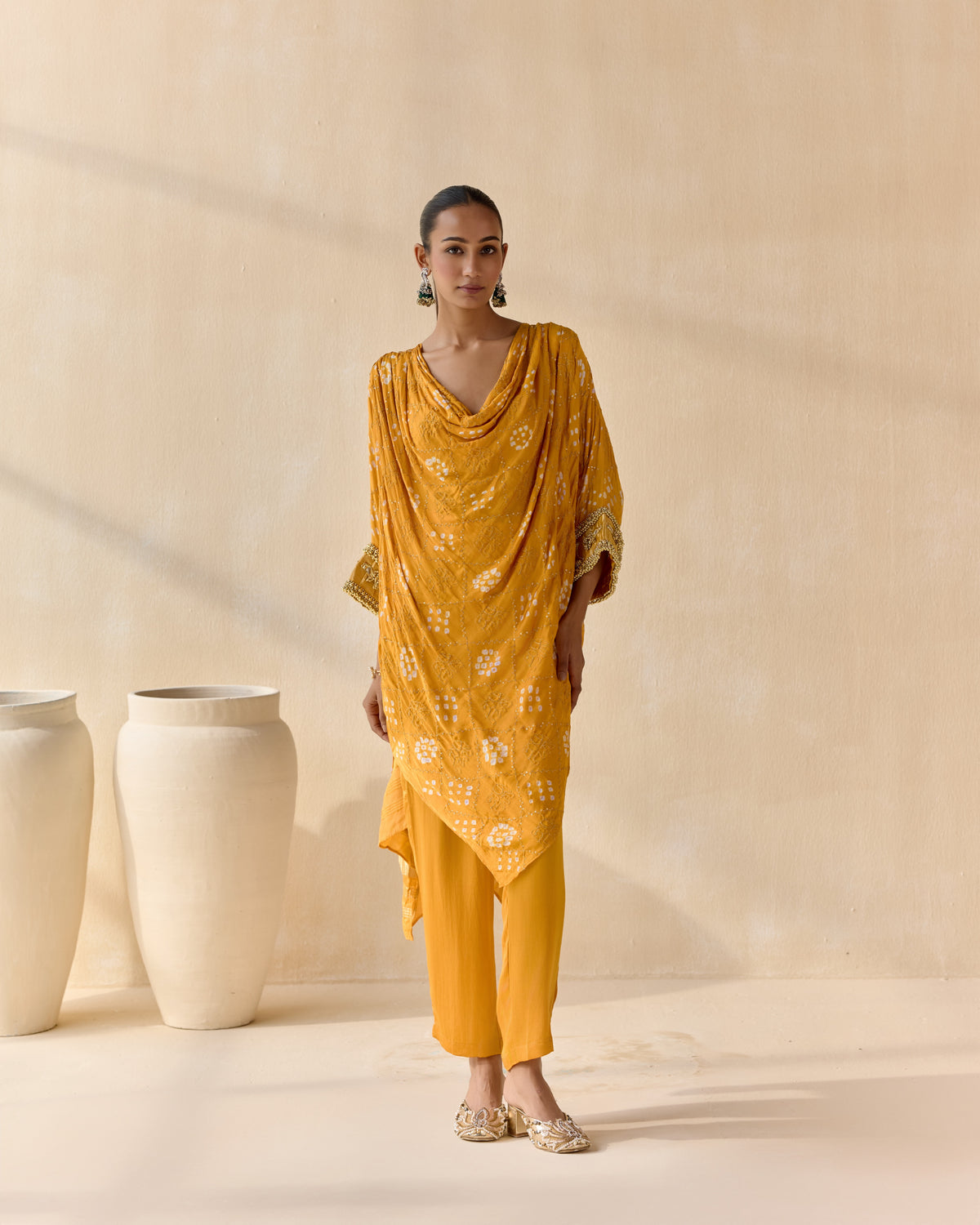 ambarika kaftan set - detail view 2