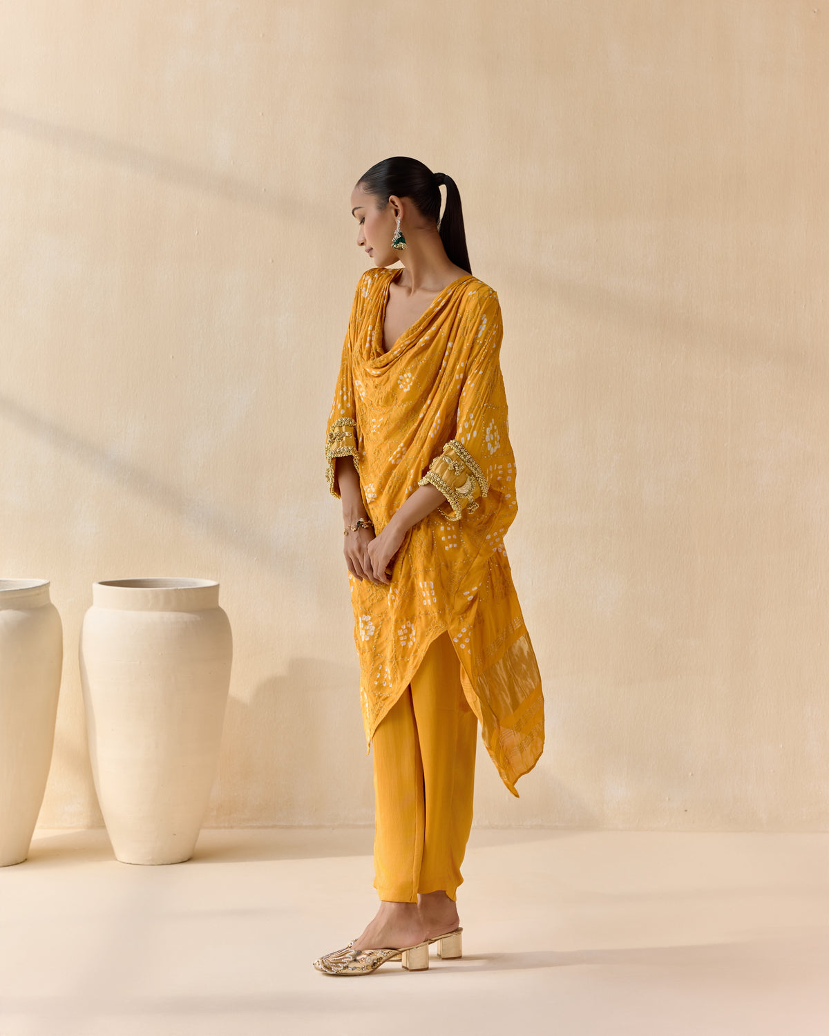ambarika kaftan set - detail view 3