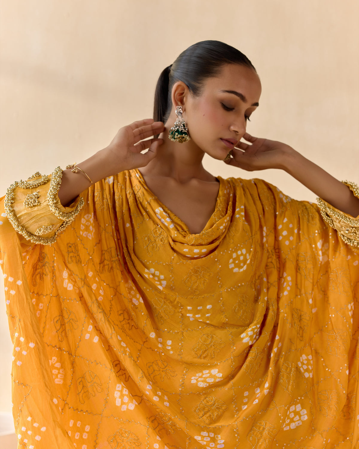 ambarika kaftan set - detail view 5