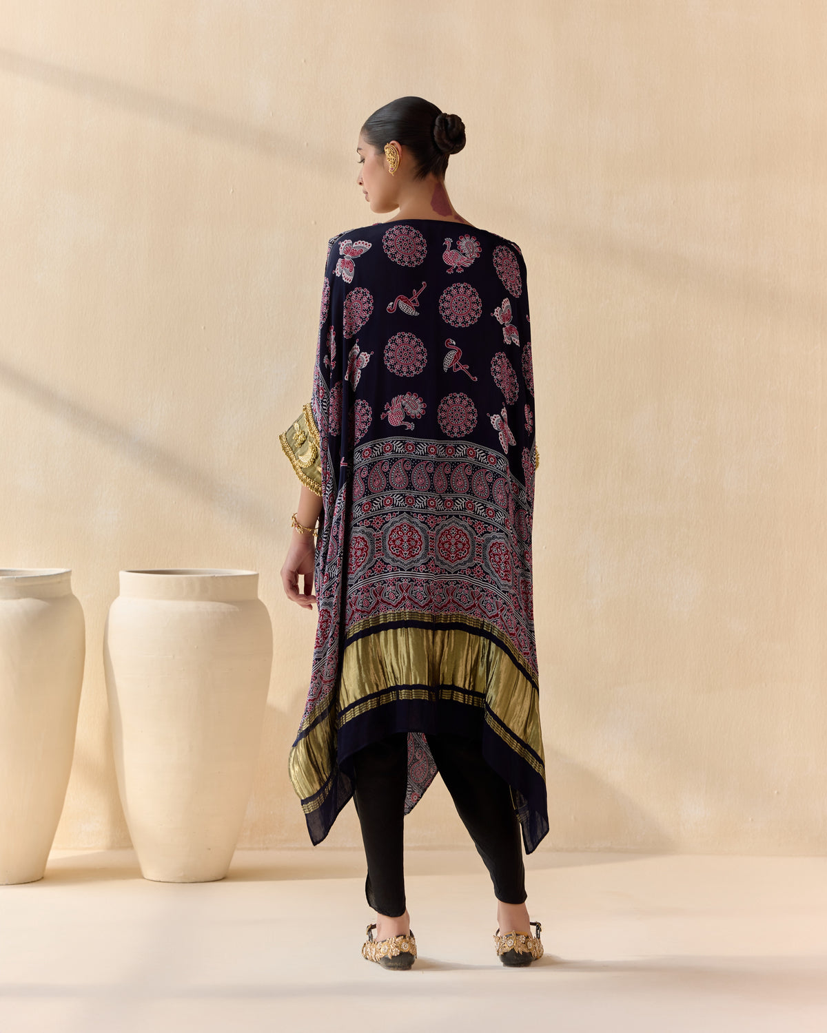 aanchalika kaftan set - detail view 5