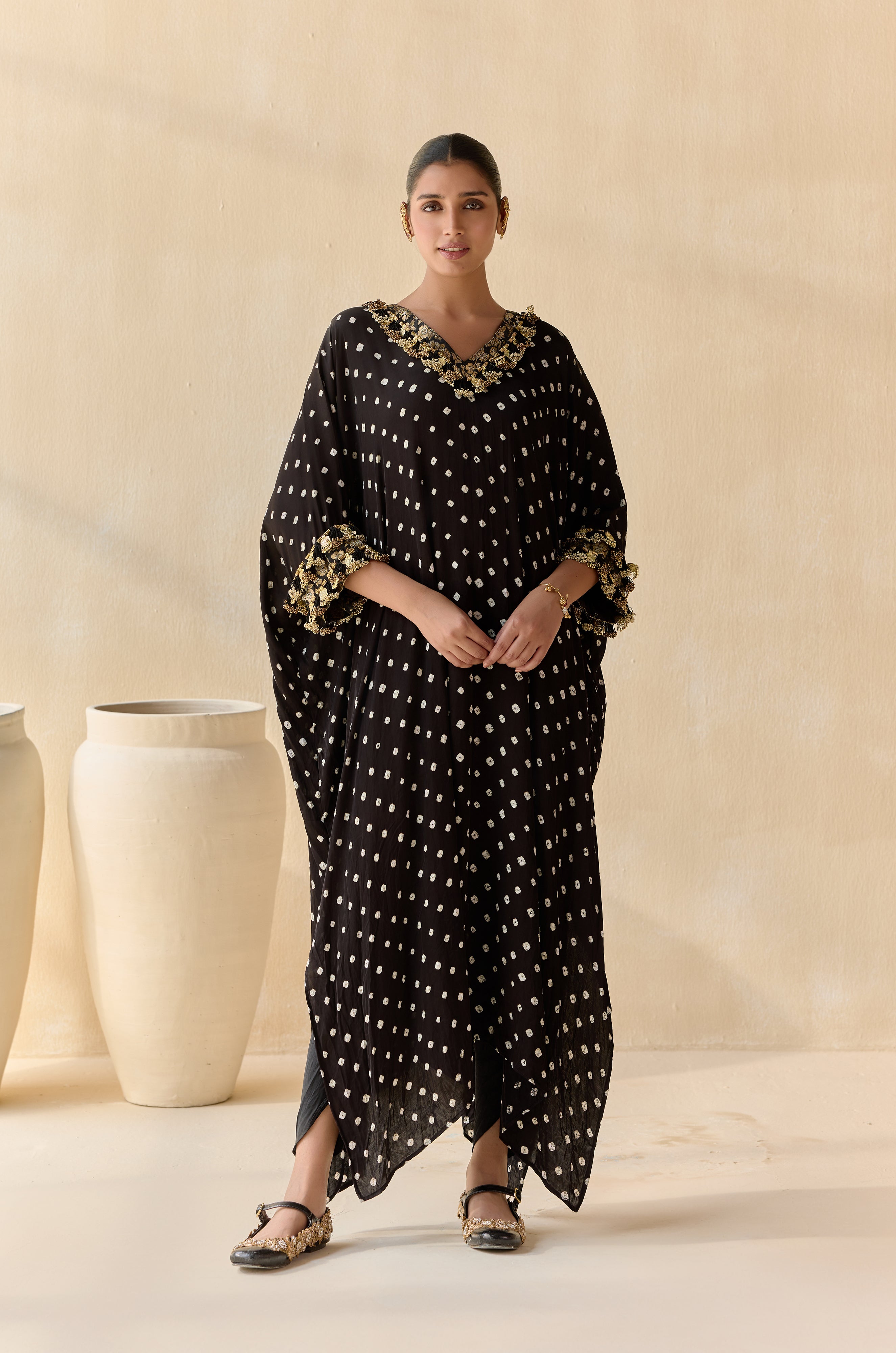 Daksha - Black (Kaftan)