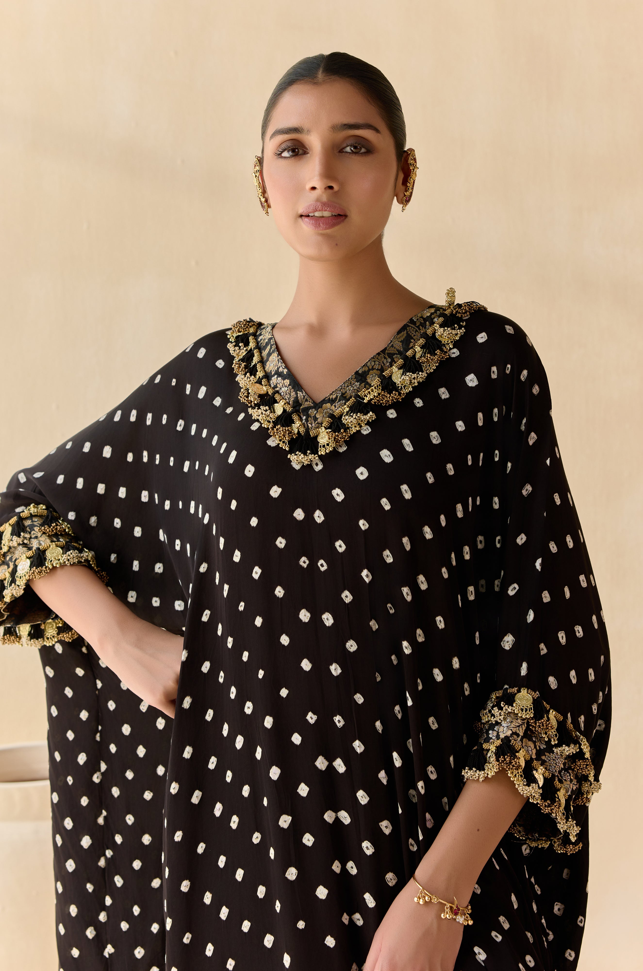 Daksha - Black (Kaftan)