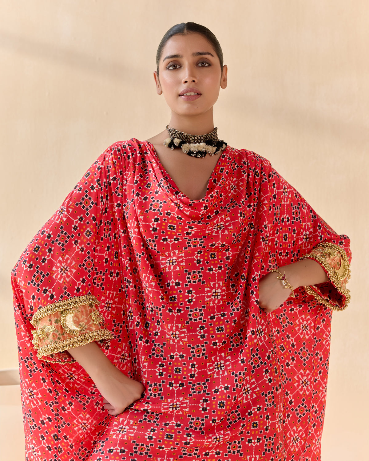 aarohika kaftan set - detail view 1