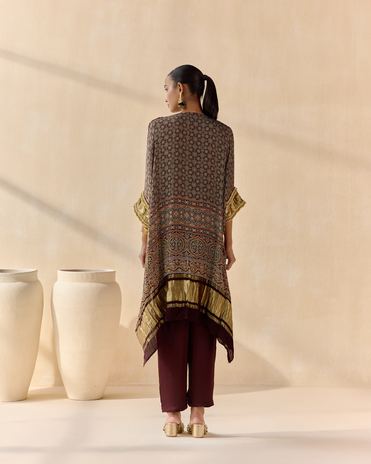 dastoori kaftan set - detail view 1