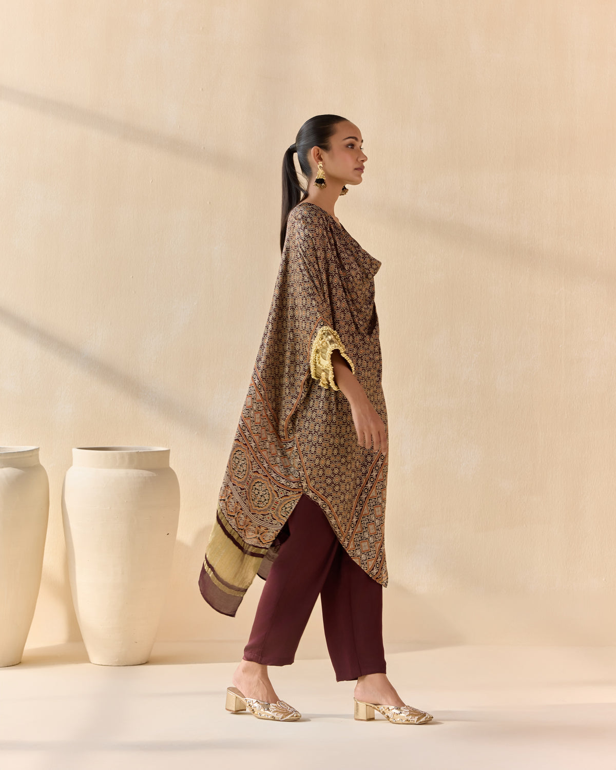 dastoori kaftan set - detail view 2