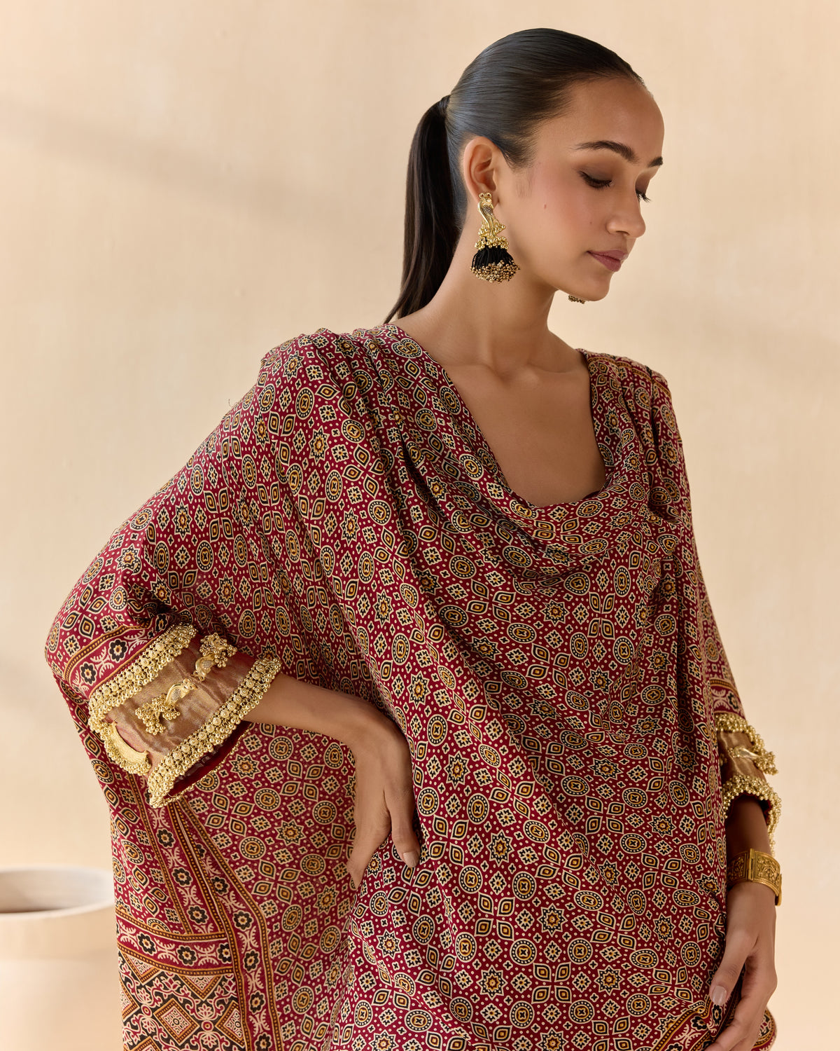 zariyara kaftan set - detail view 3