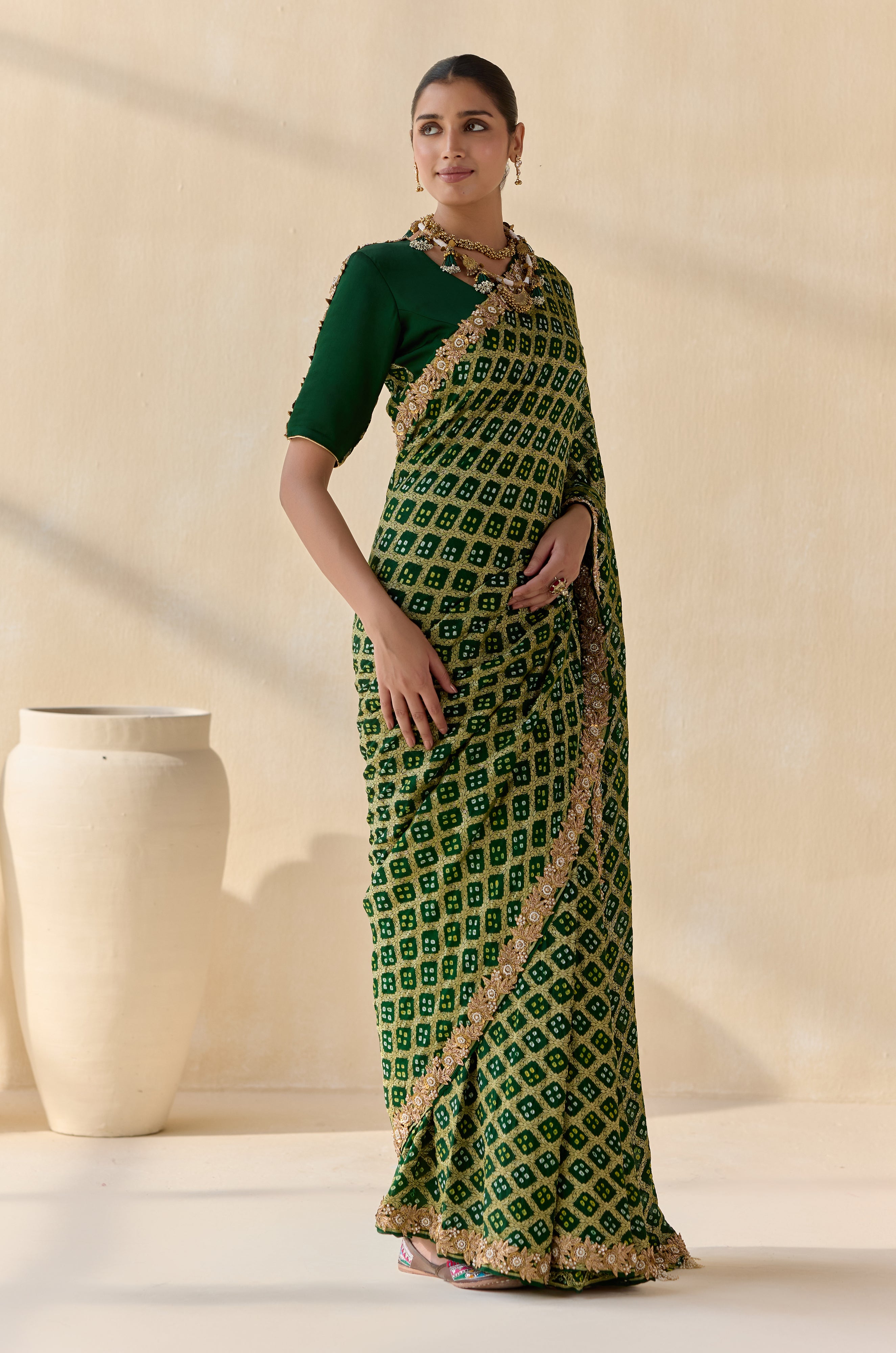 Haritrekha (Saree)