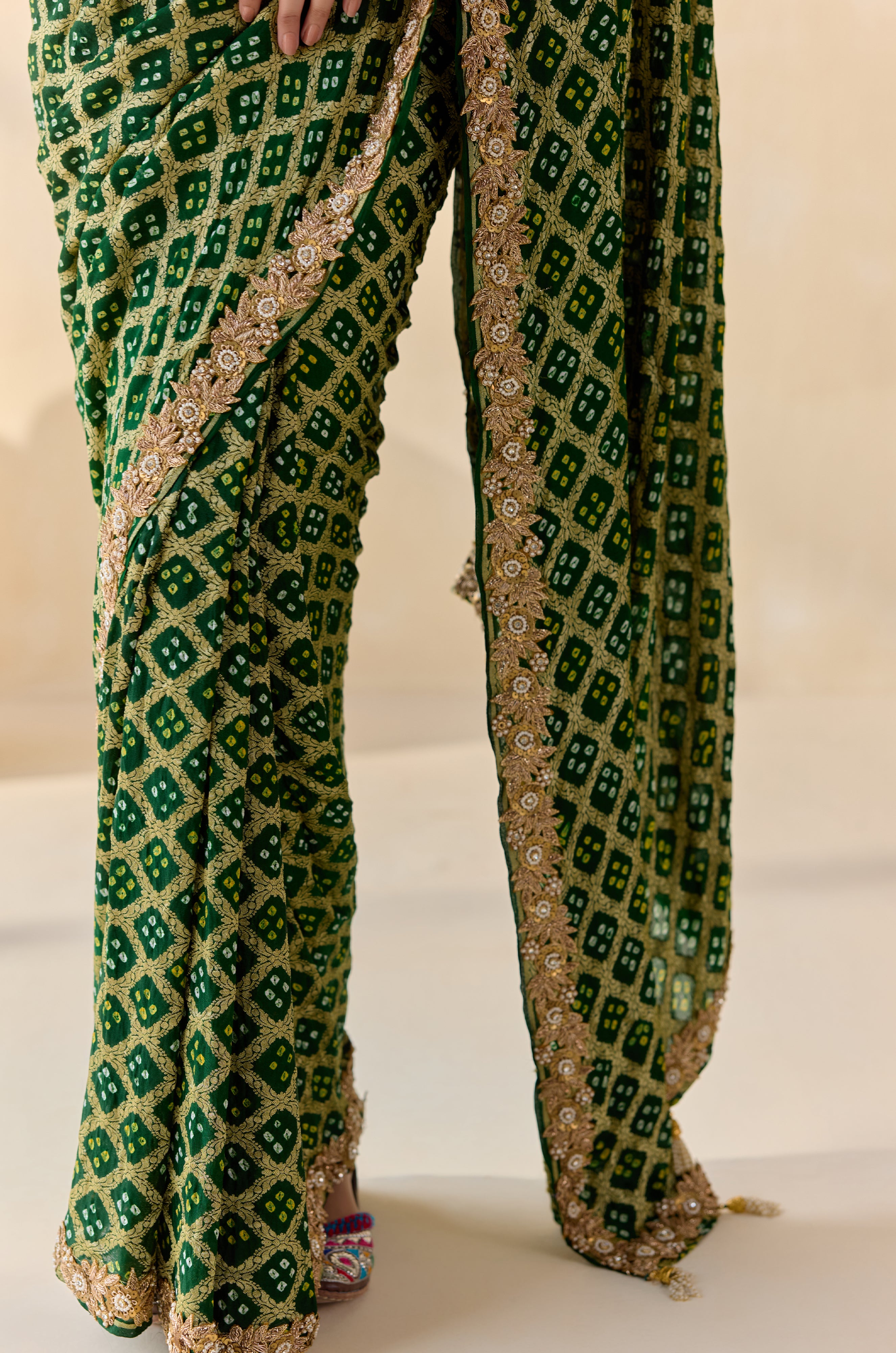 Haritrekha (Saree)