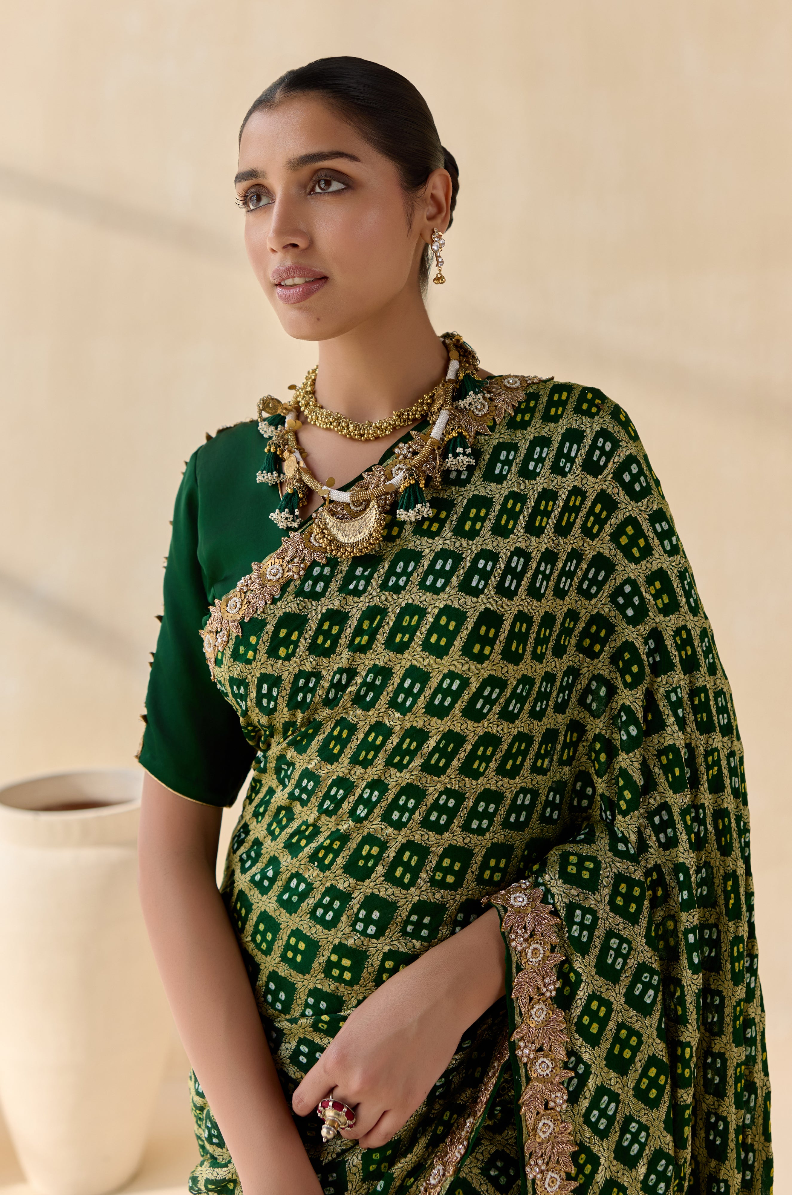 Haritrekha (Saree)