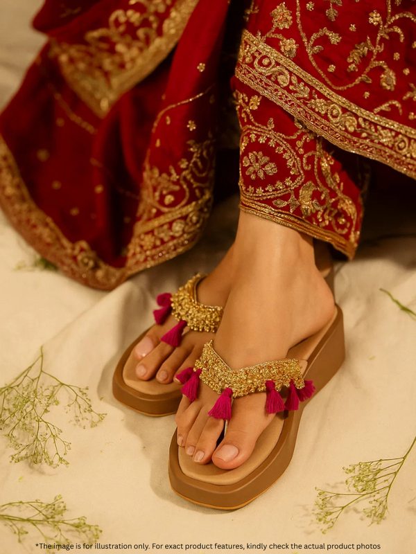 Aavya Maroon (Slider)