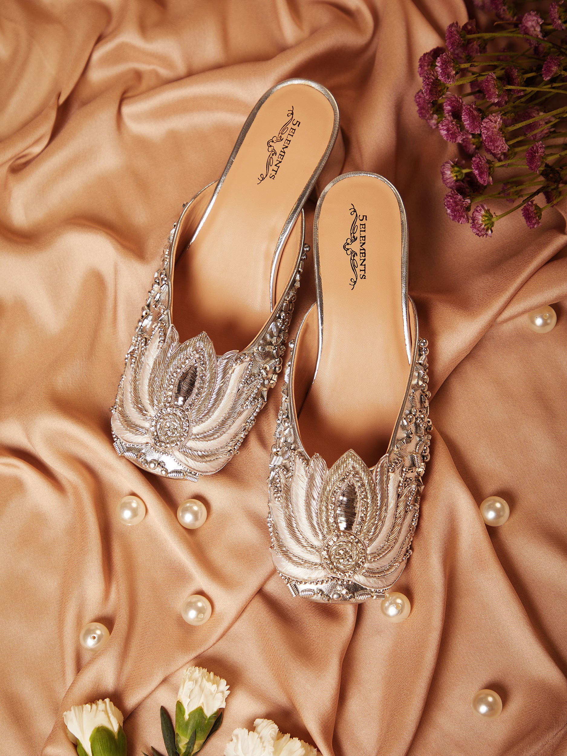 Silver Lotus (Mule Heel)