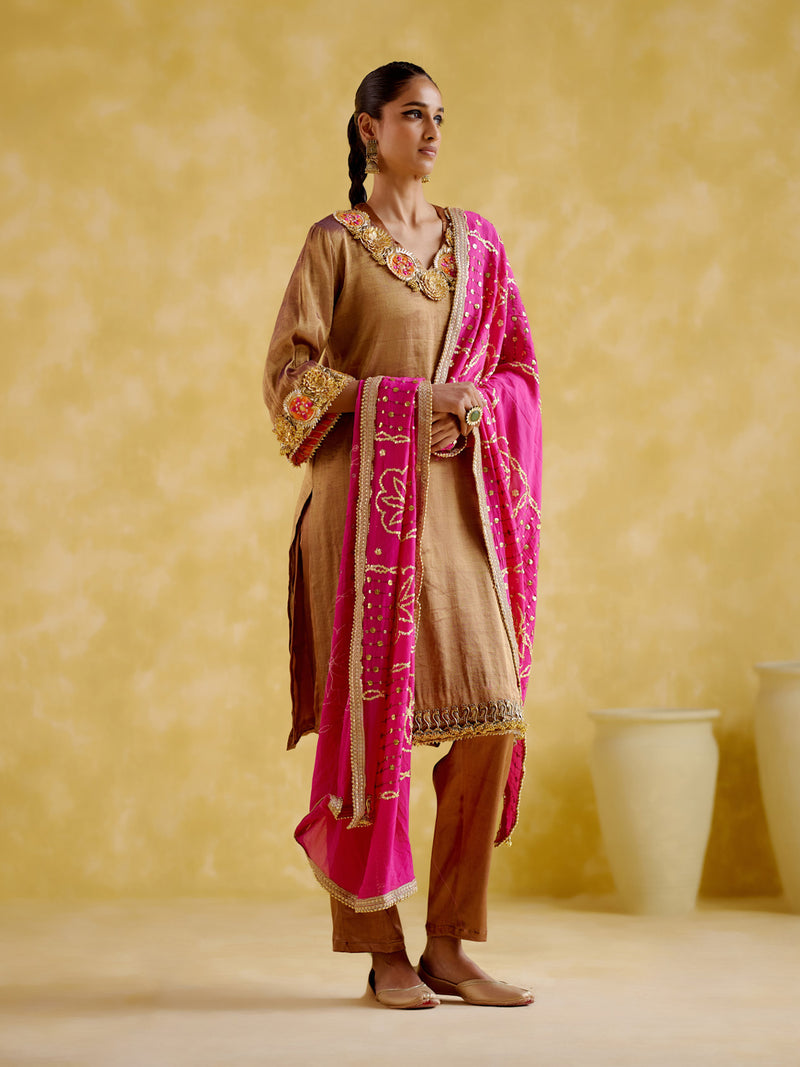 Aavya Gold Kaftan