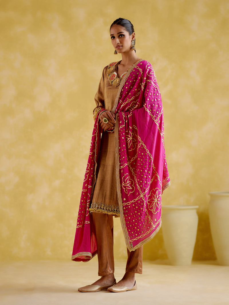 Aavya Gold Kaftan