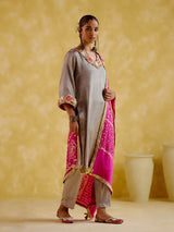 Aavya Silver Kaftan