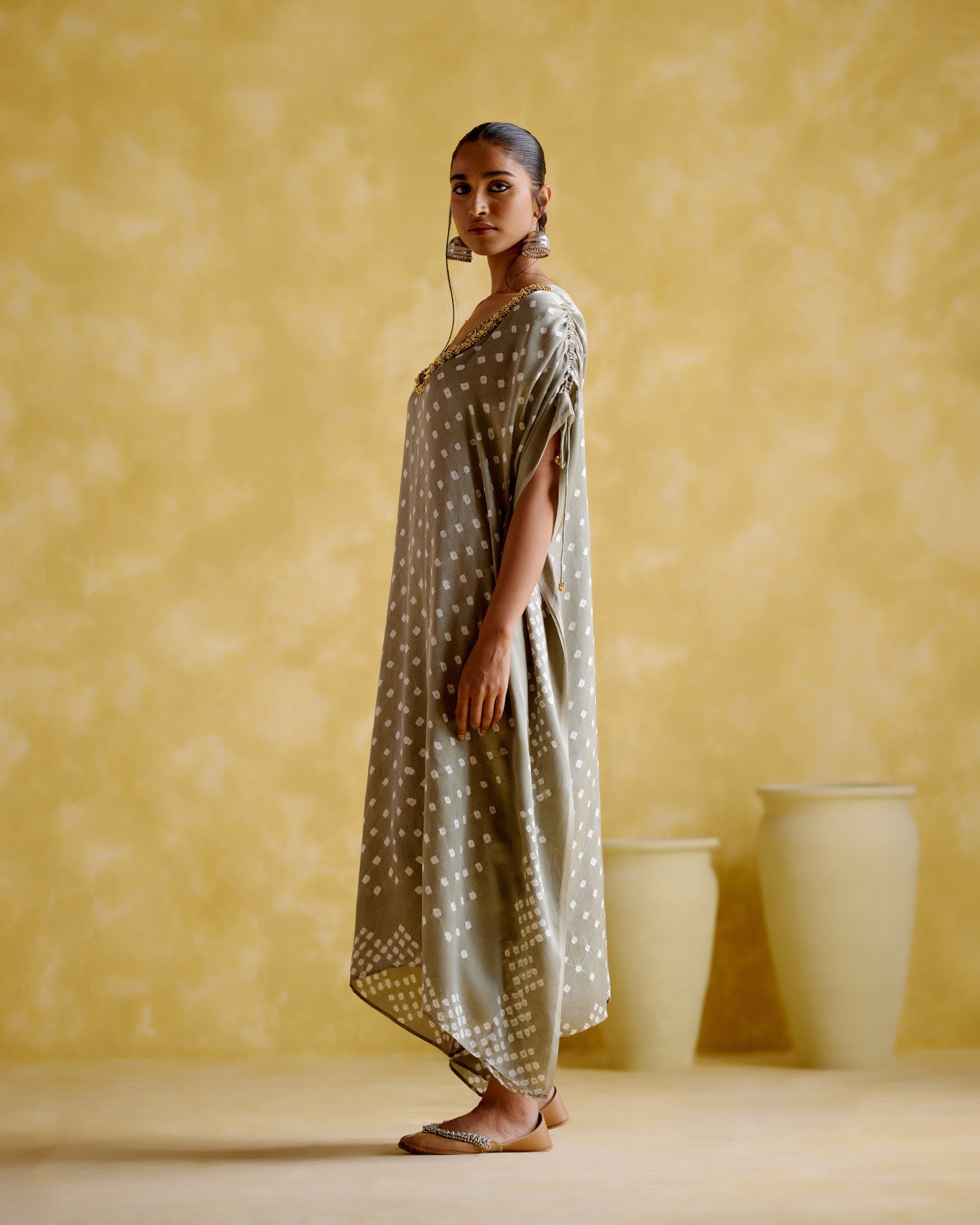 Dakshayani -grey kaftan - 5elements