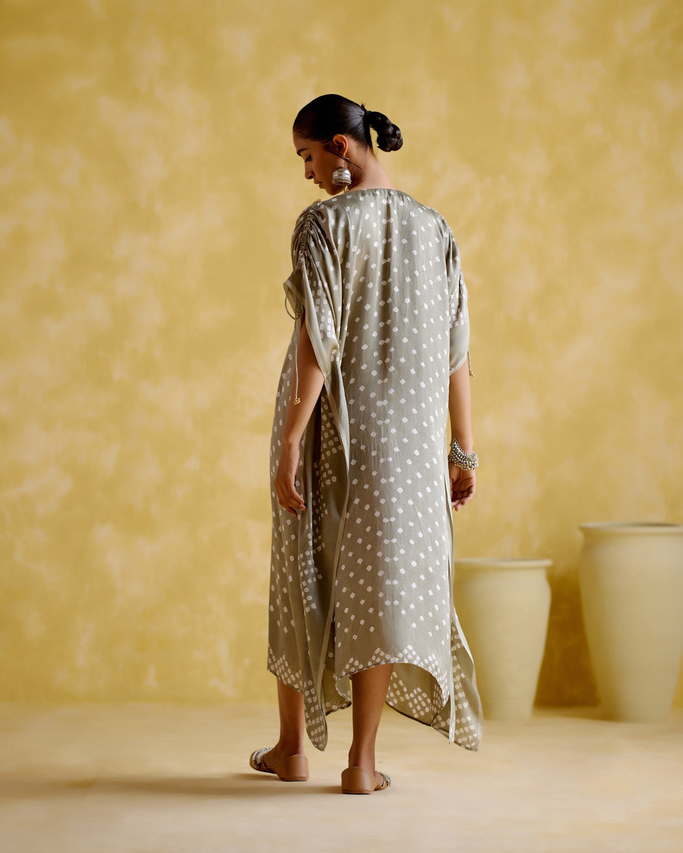 Dakshayani -grey kaftan - 5elements