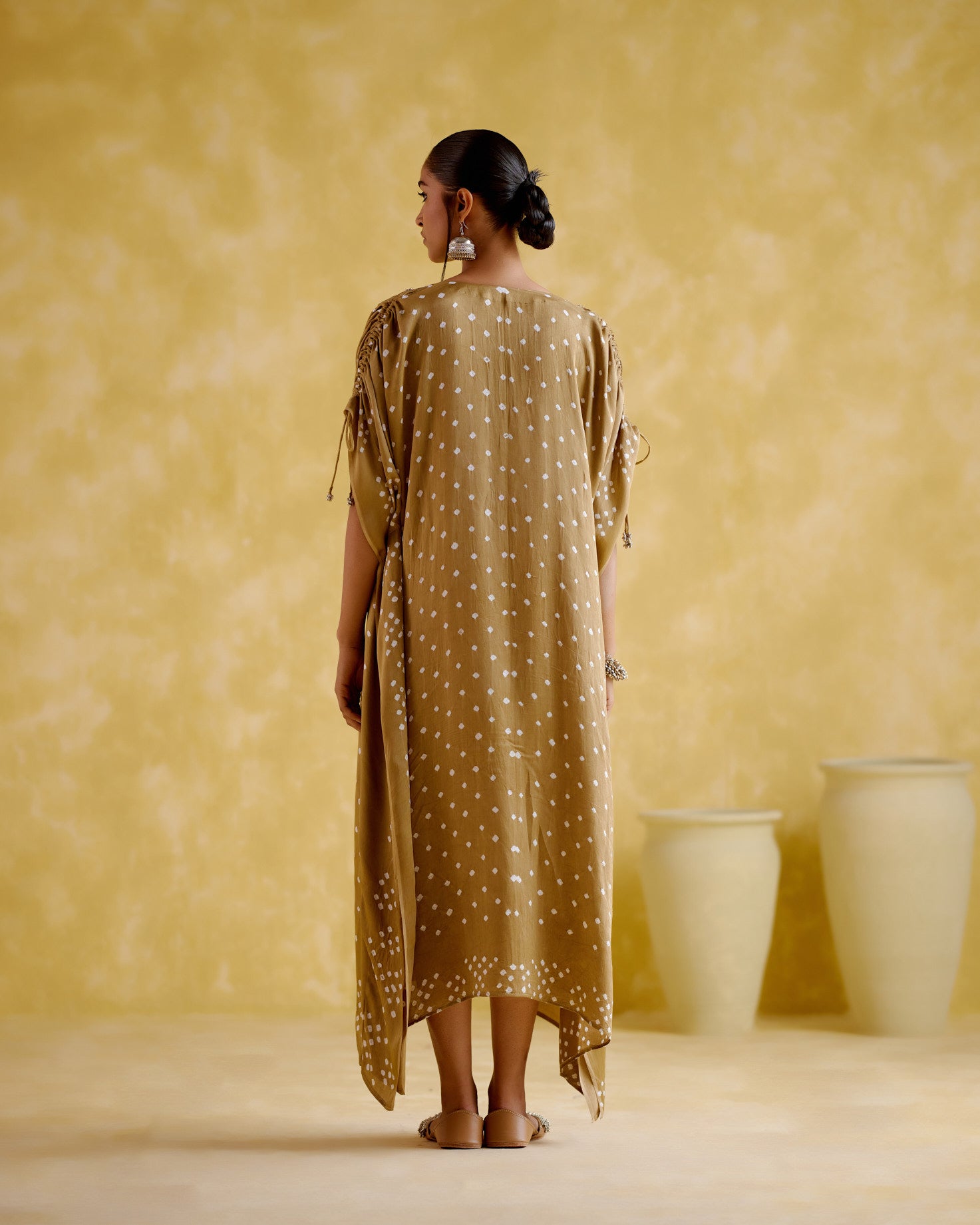 Dakshayani -Beige kaftan - 5elements