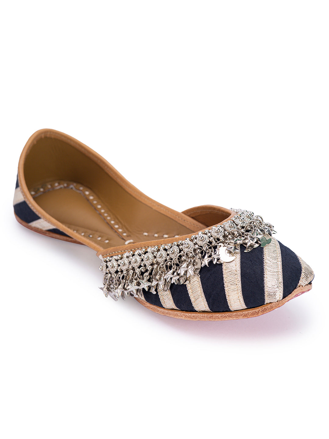 Devaka Black (Jutti)