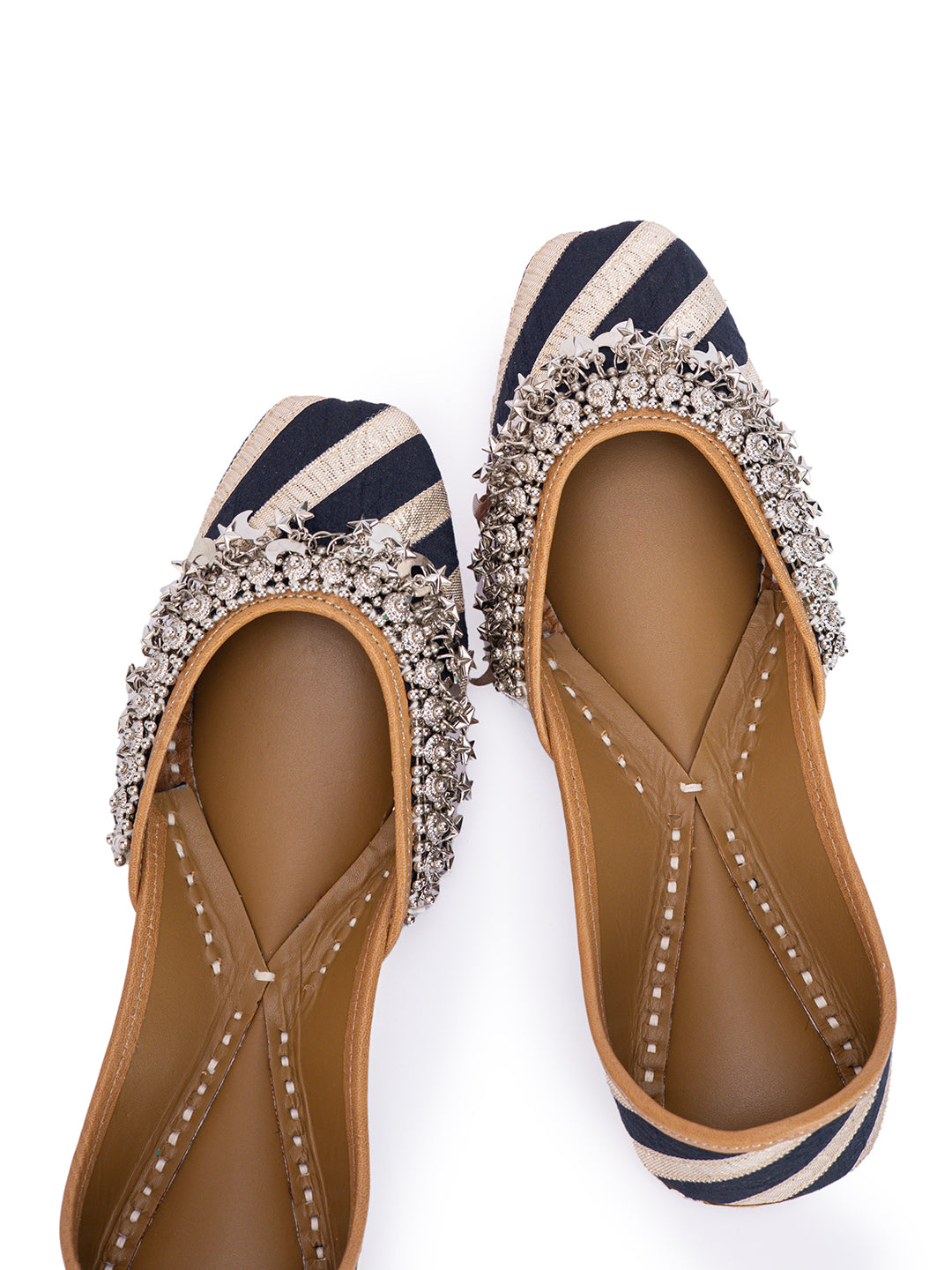 Devaka Black (Jutti)