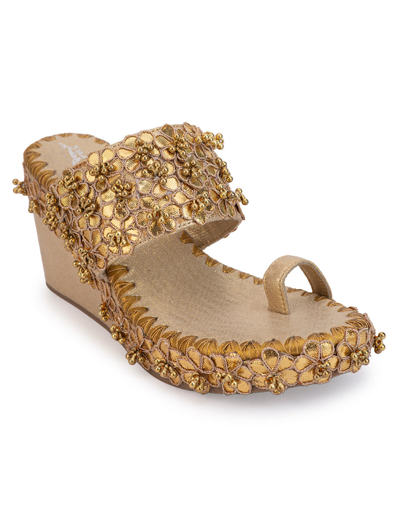 Aamya Gold Wedges