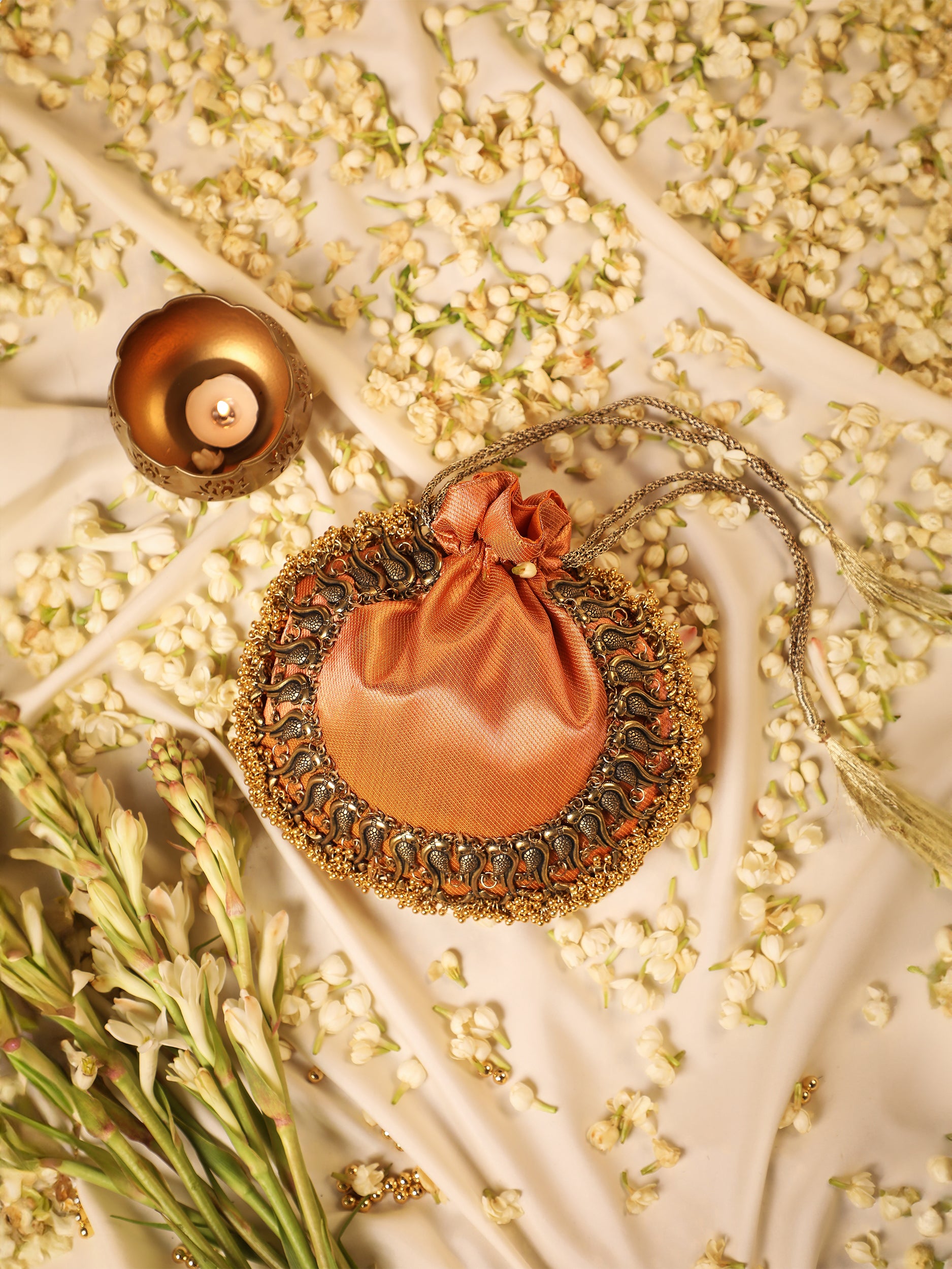 Leander Orange (Potli)