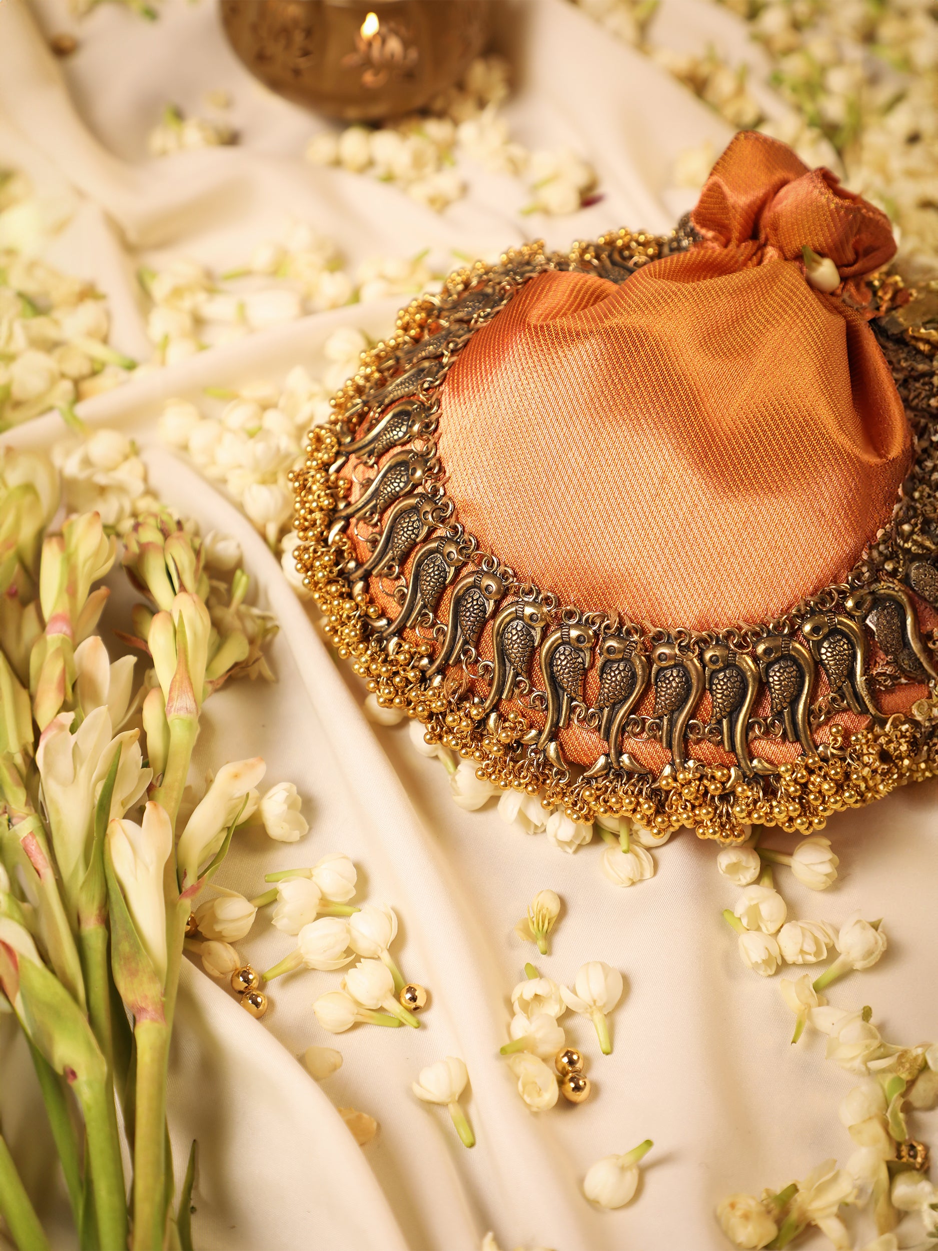 Leander Orange (Potli)