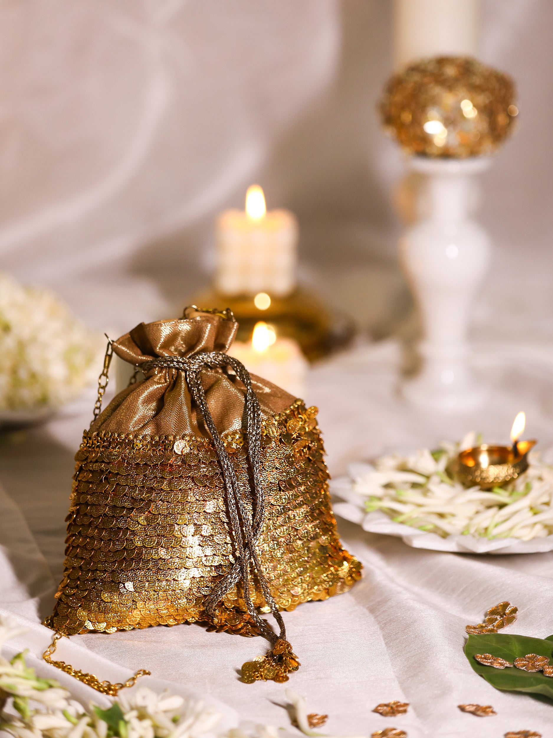 Trihsika Gold (Potli)
