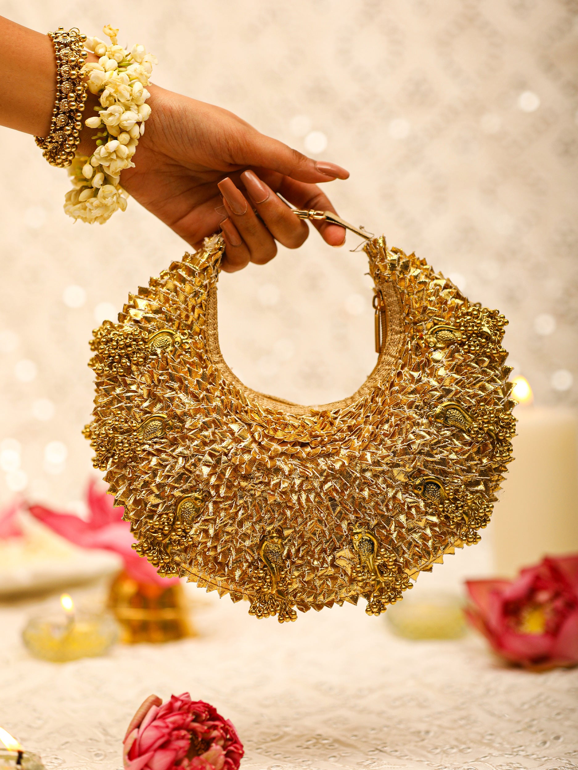 Ishani Gold (Bag)