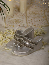 Amvi-Silver Wedges