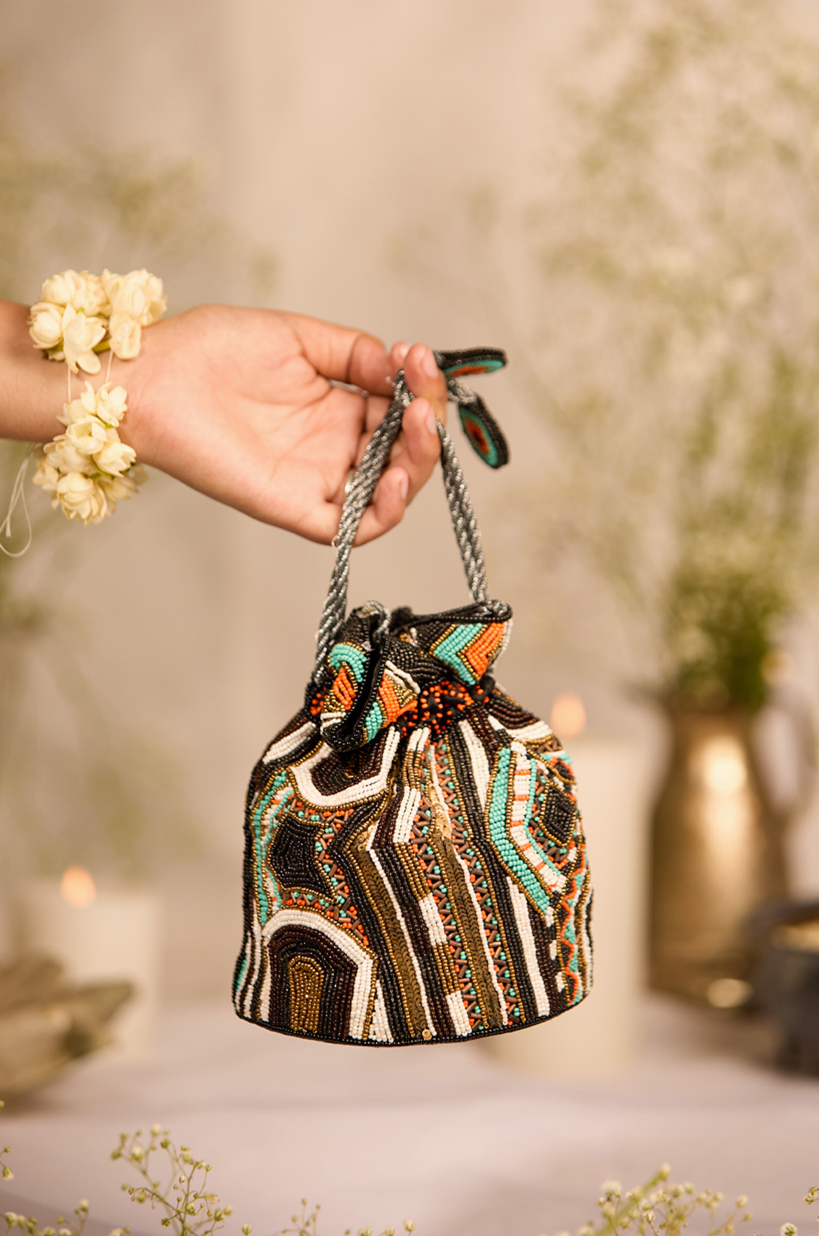 Devanshi Black (Polti)