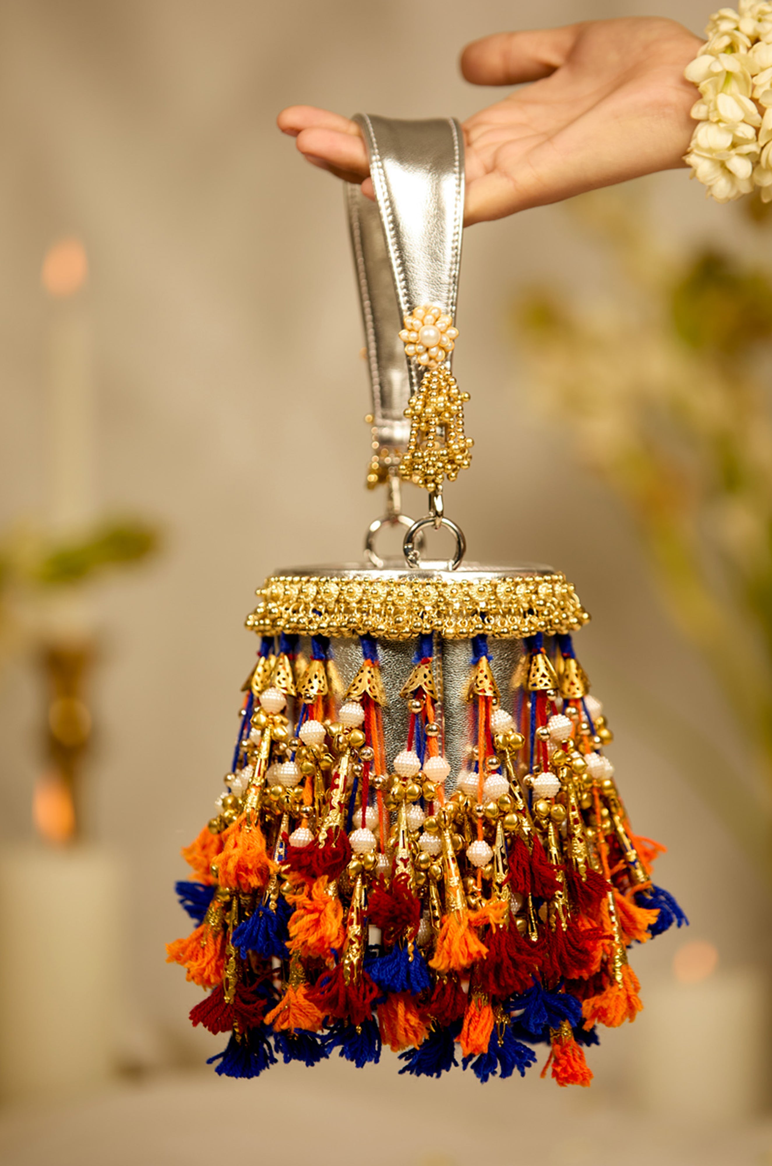 Helen Gold Jutti & Aaditri Potli