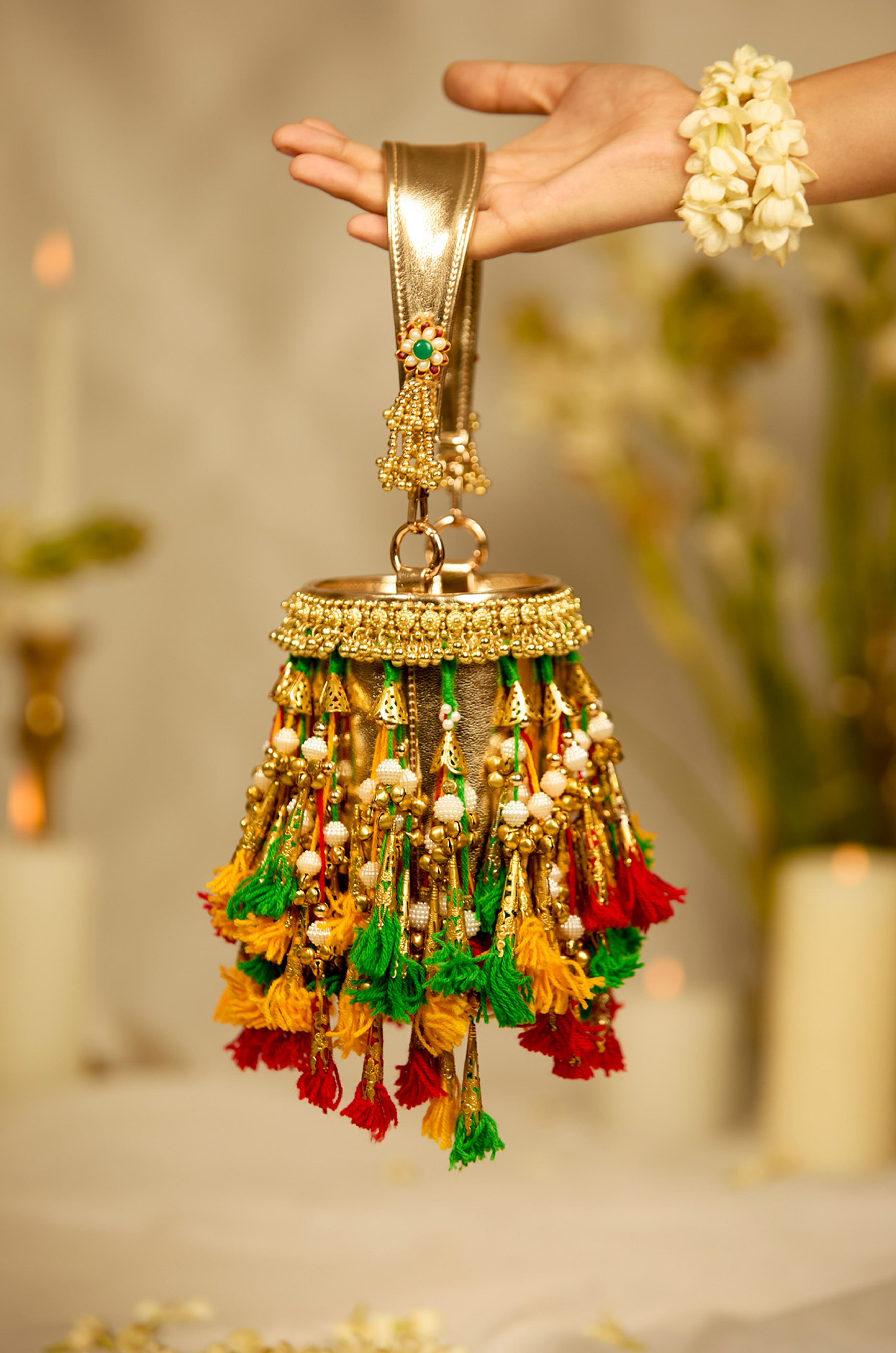 Helen Gold Jutti & Vanya Potli