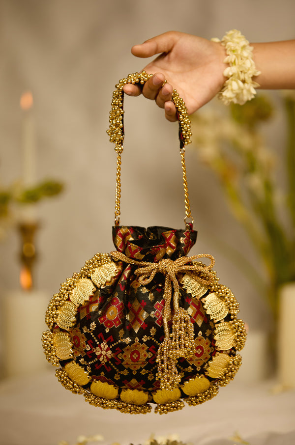 Avika Black Potli