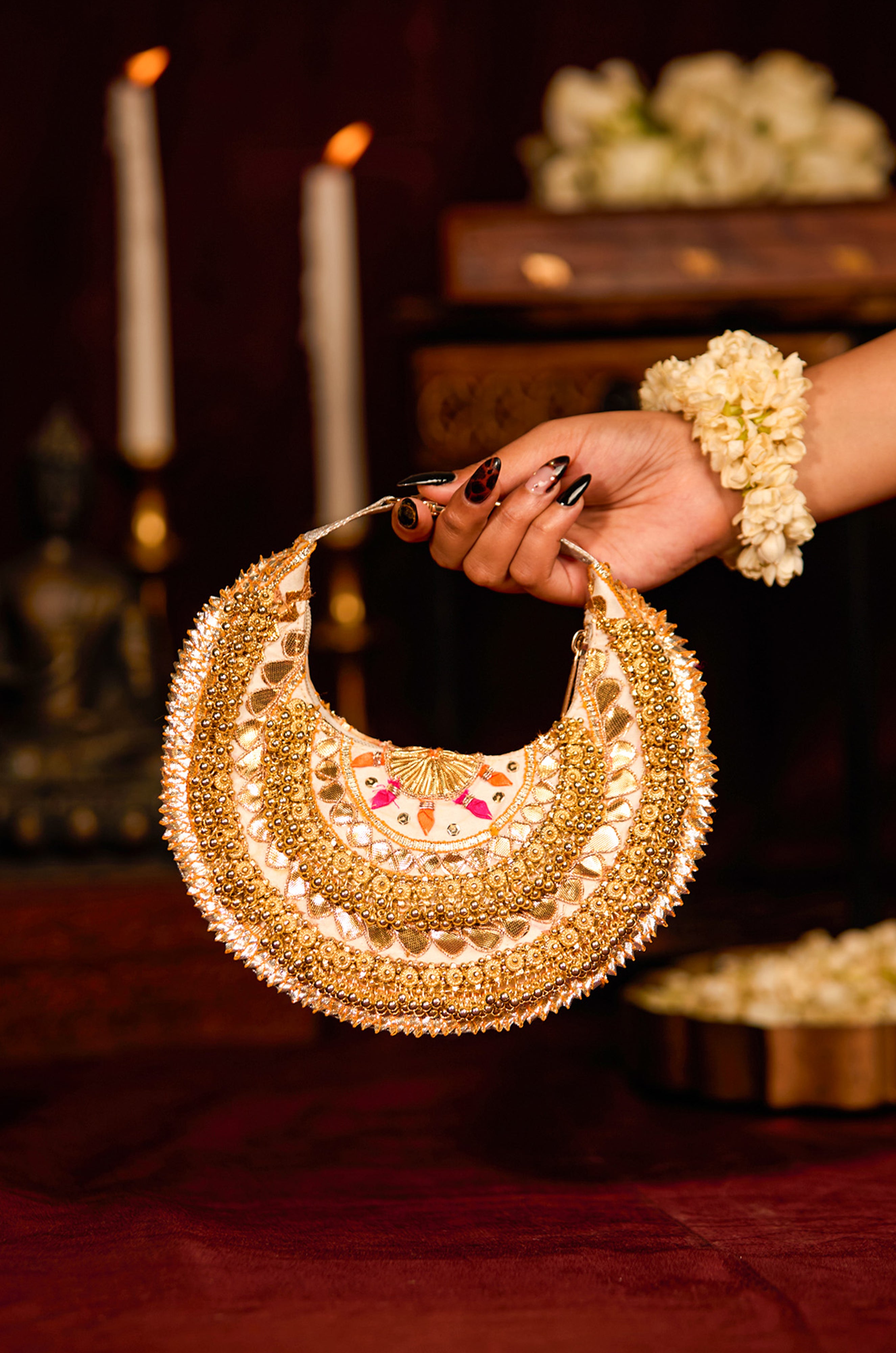 Vamika White (Potli)