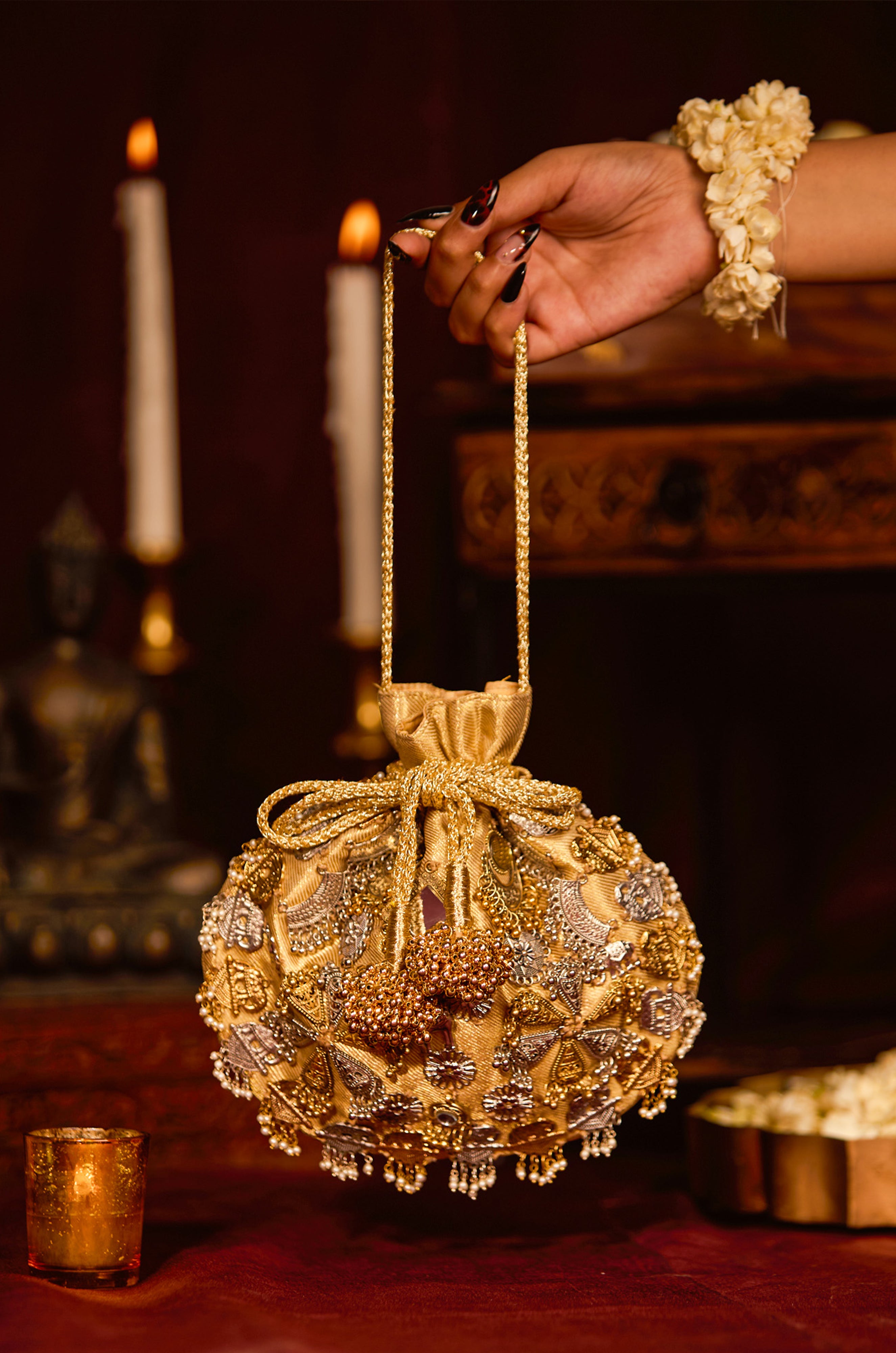 Prisha (Potli)
