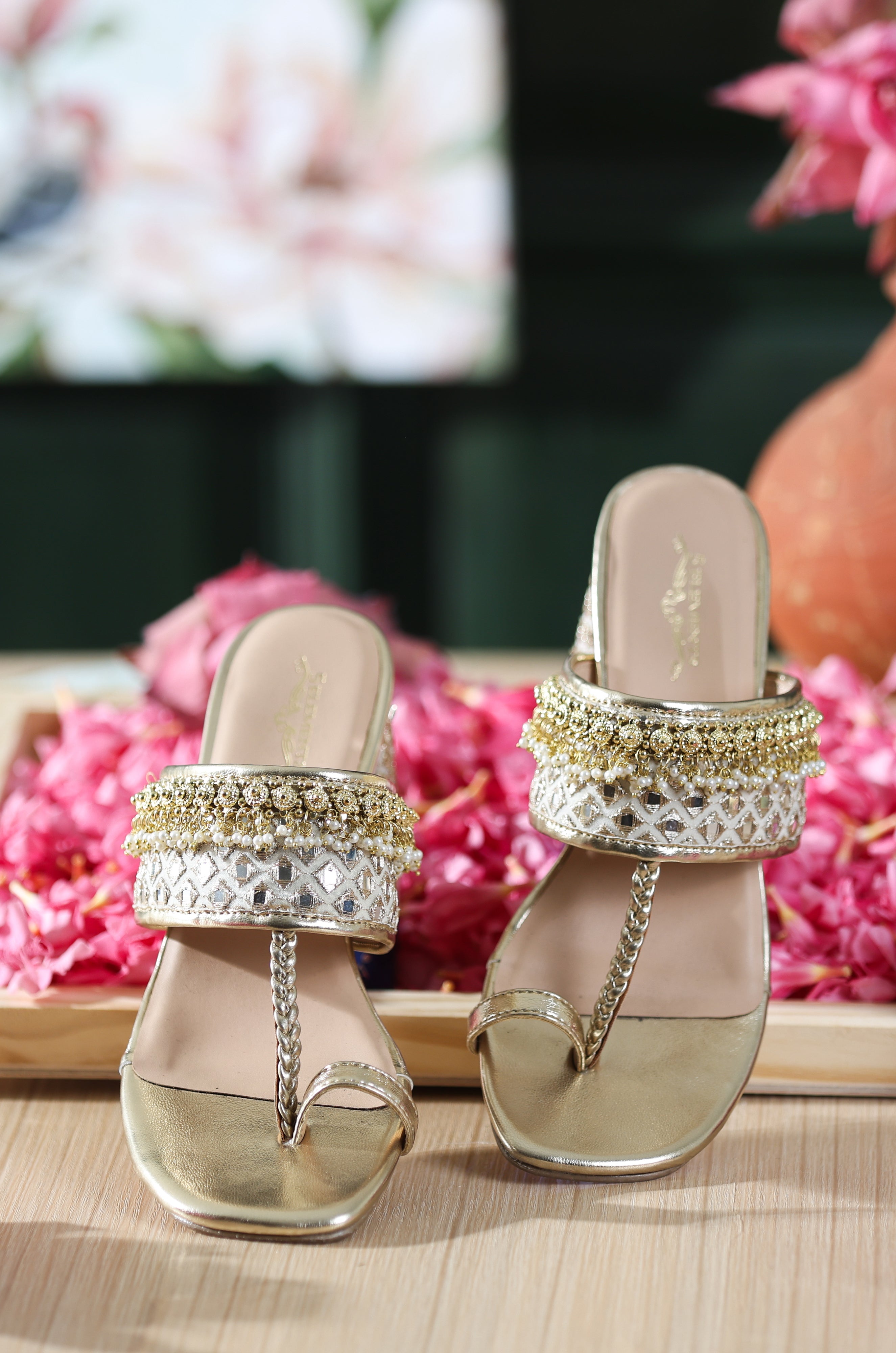 Tavishi (Kholapuri Heel)