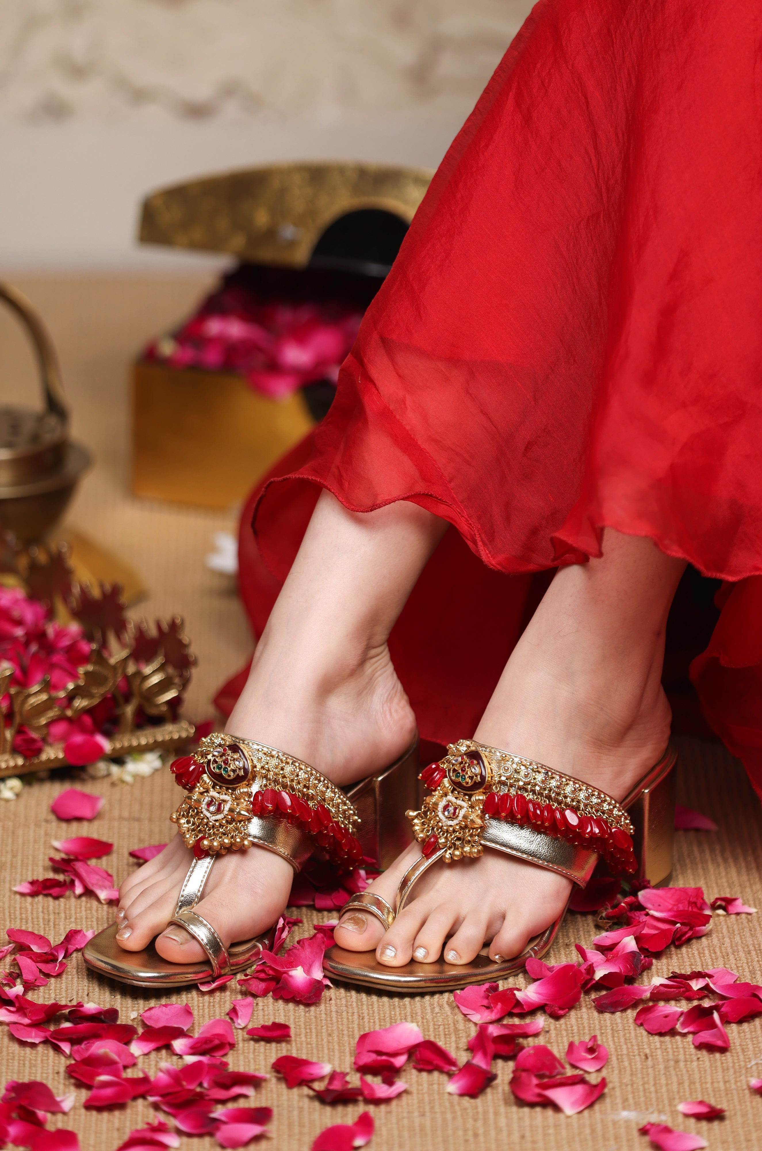 Suryana (Kholapuri Heel)