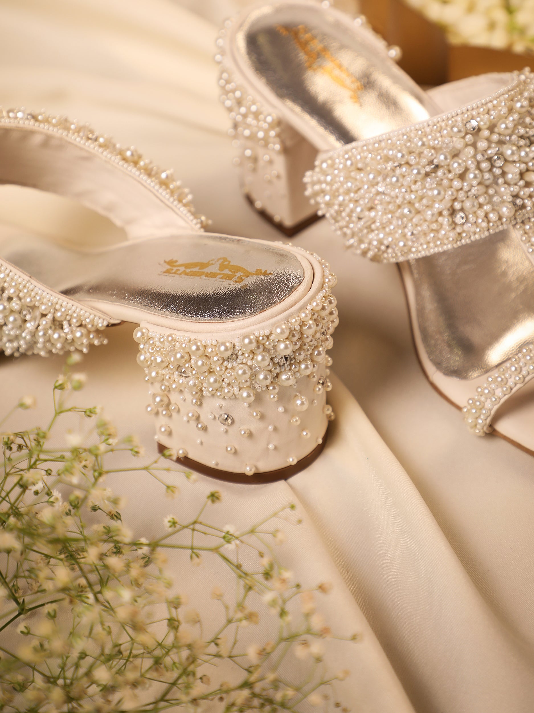 Linus White (Kolhapuri Heel)