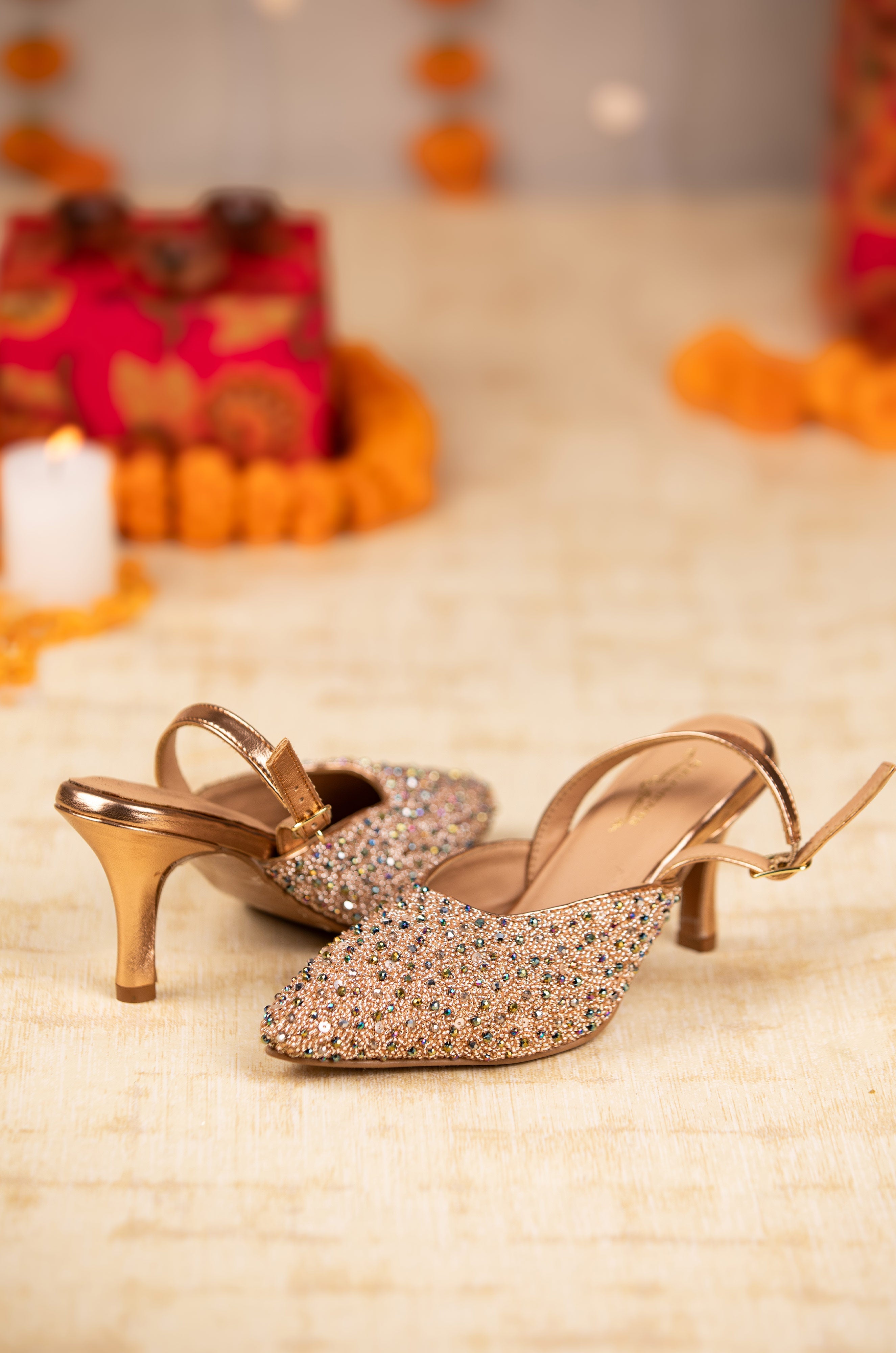 Nainika (Heel)