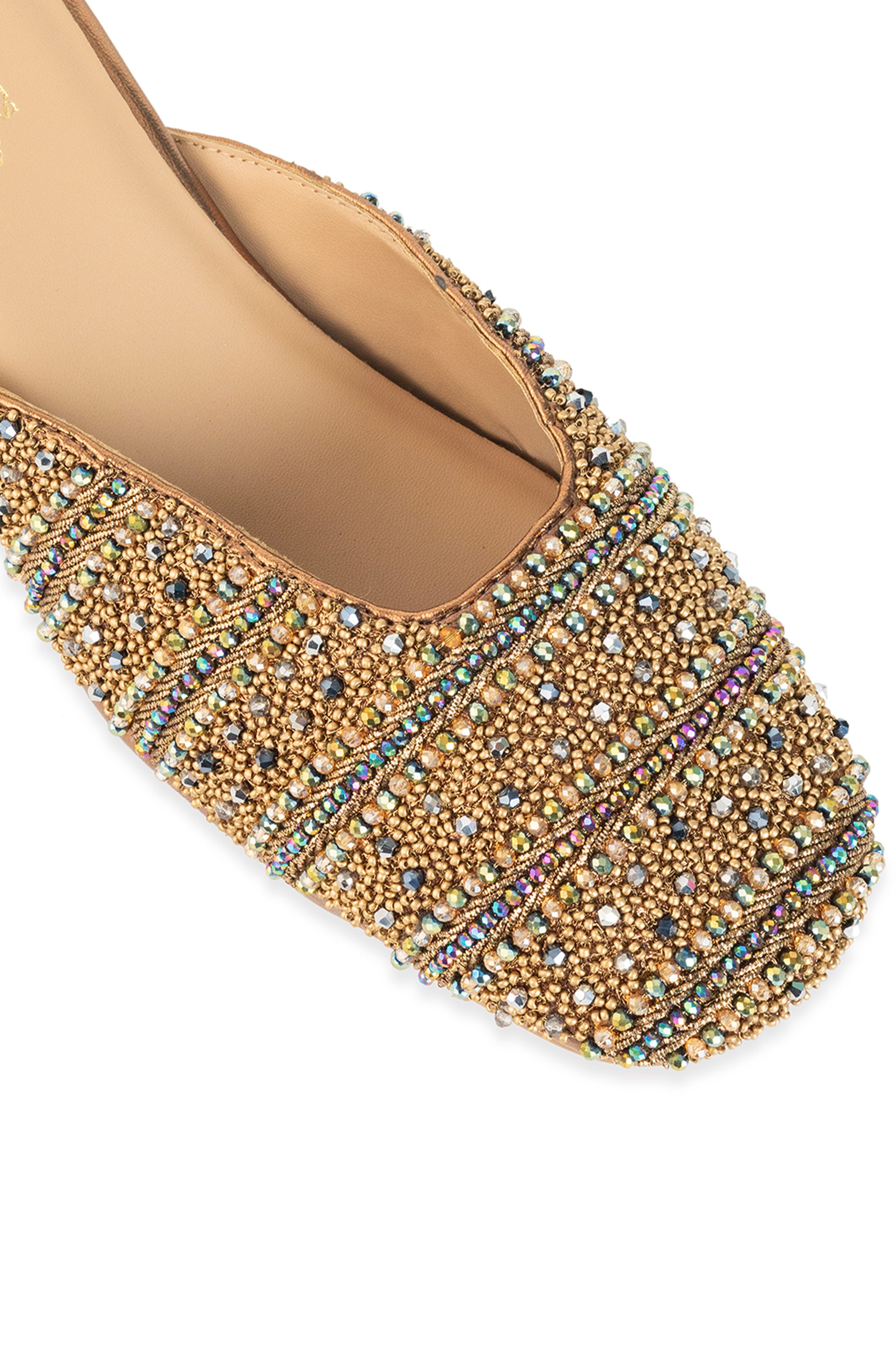 Navisha (Heel)