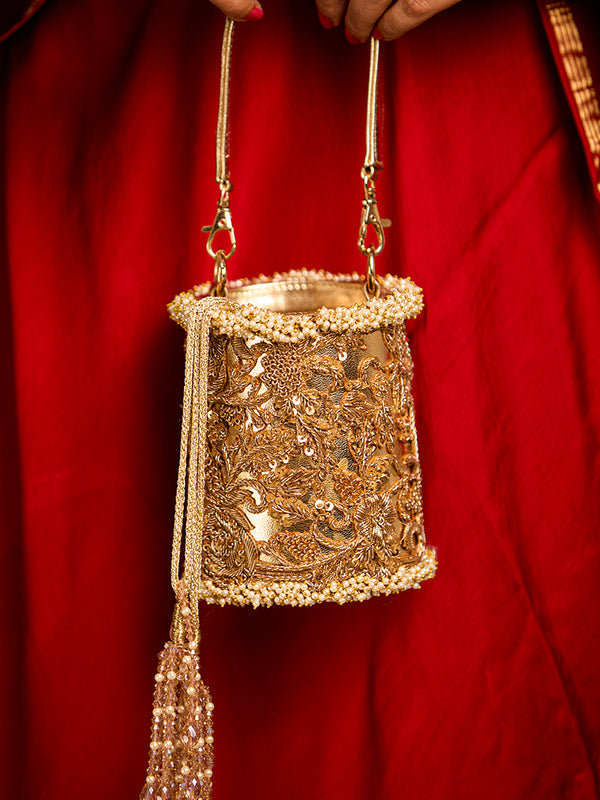 Adhika (Potli)