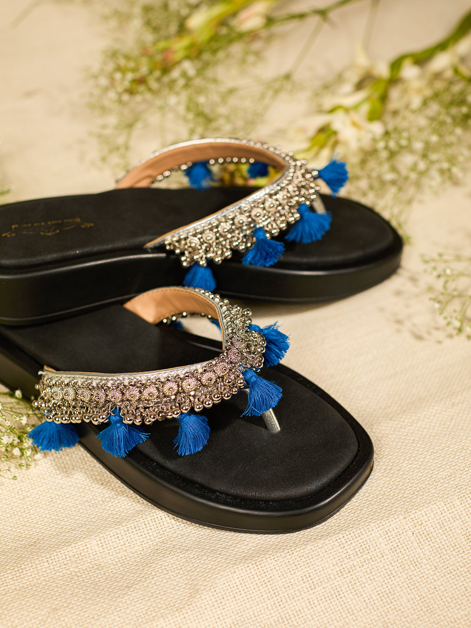 Aavya Blue (Slider)