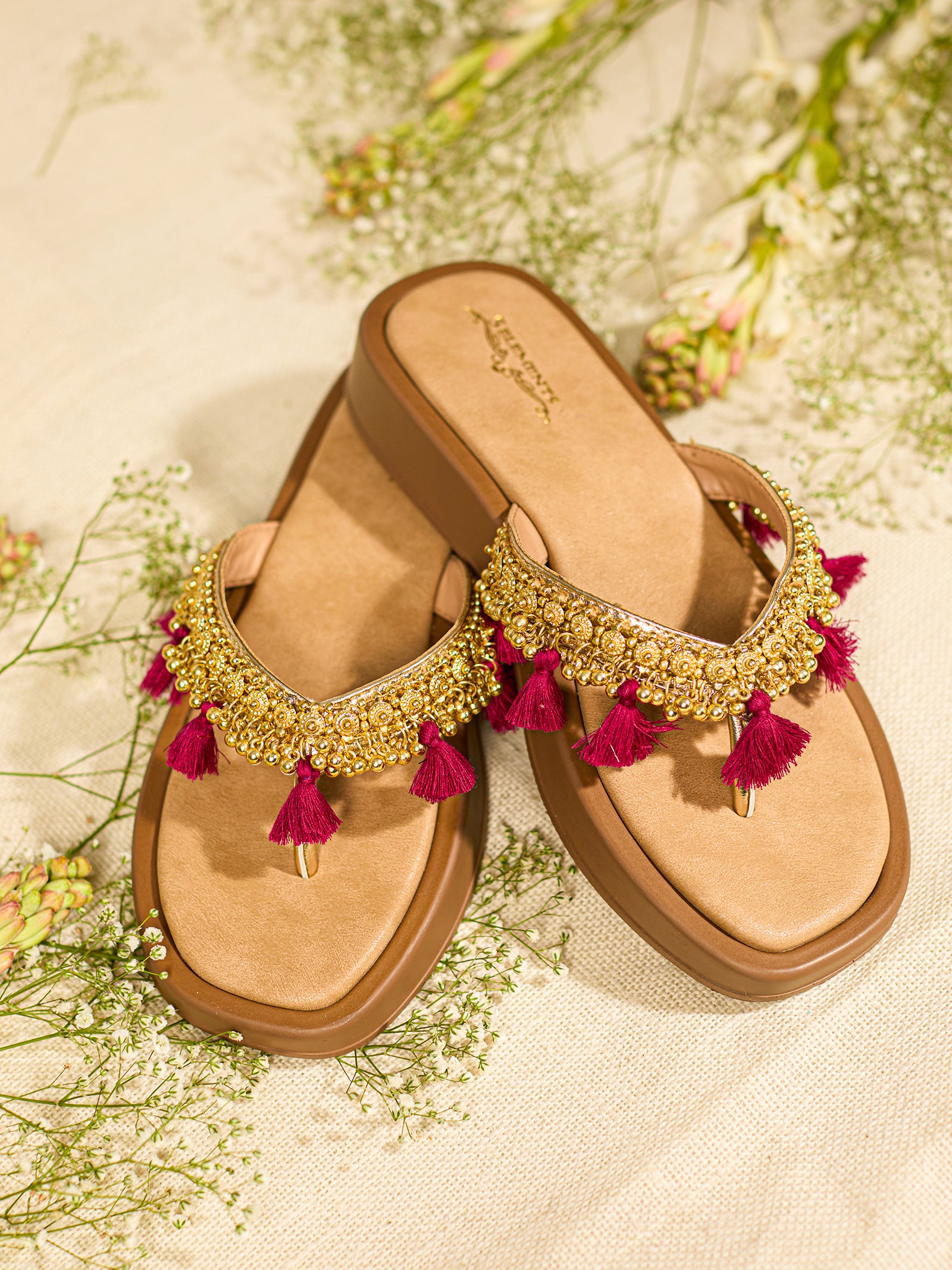 Aavya Maroon (Slider)