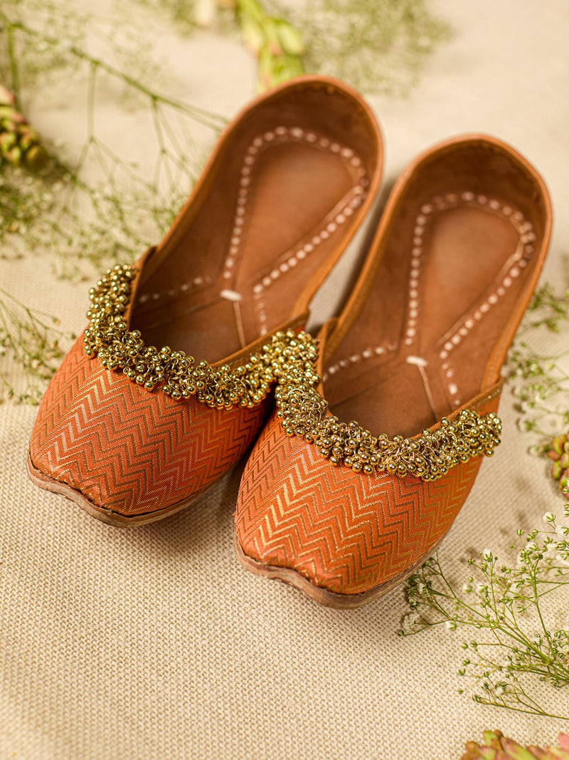Ghunghroo Edit Zigzak Orange Jutti