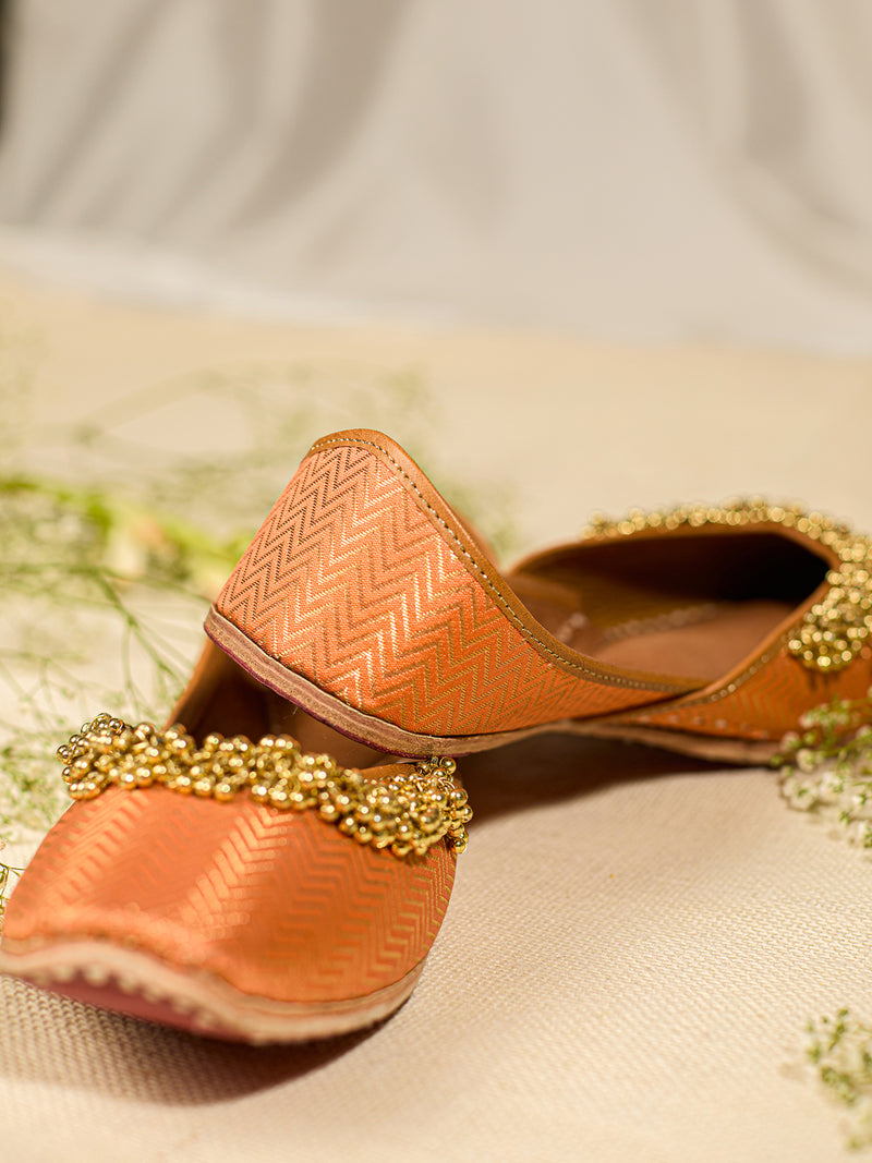 Ghunghroo Edit Zigzak Orange Jutti