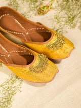 Aashvi Mustard Jutti