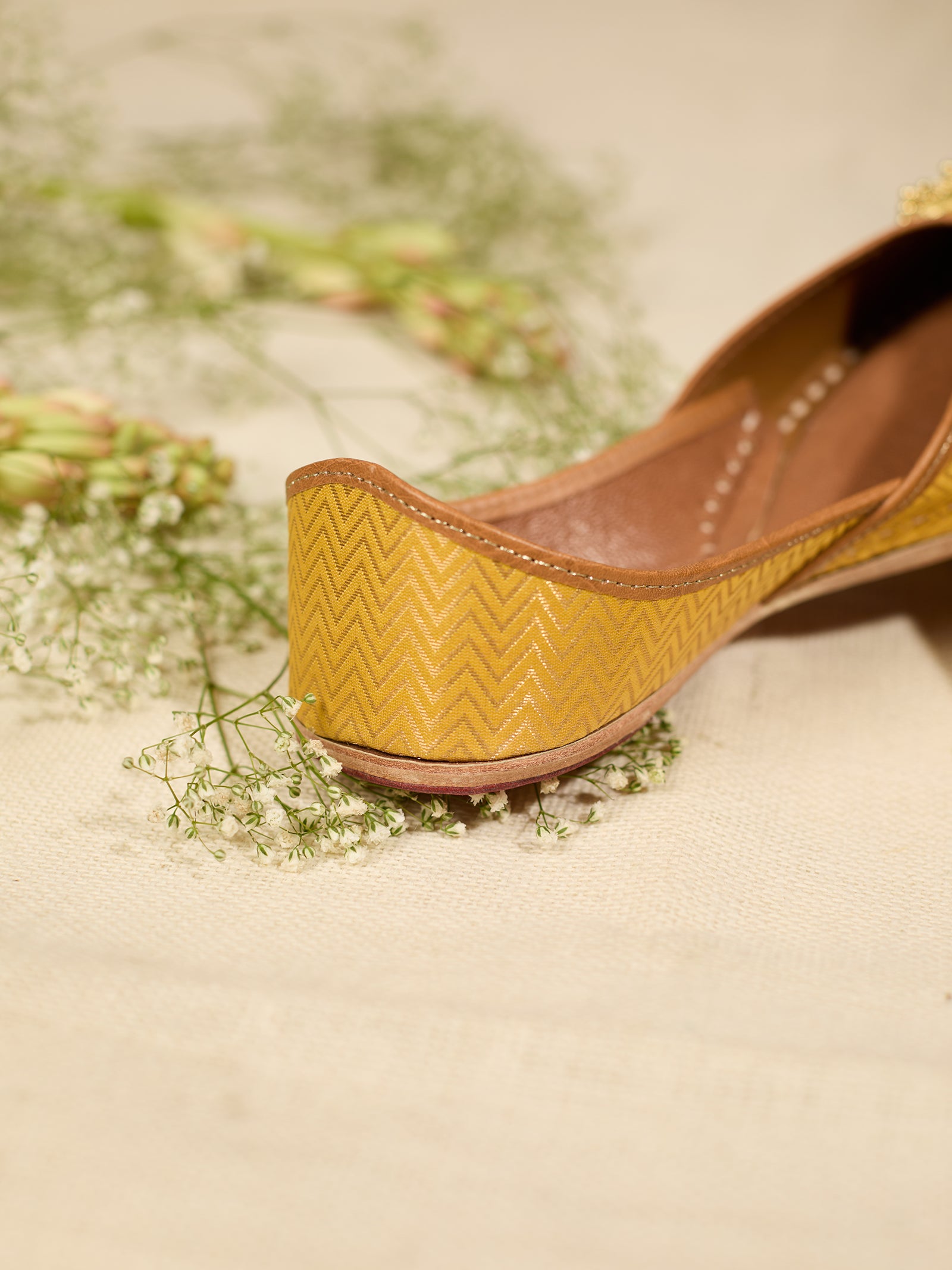 Aashvi Mustard (Jutti)